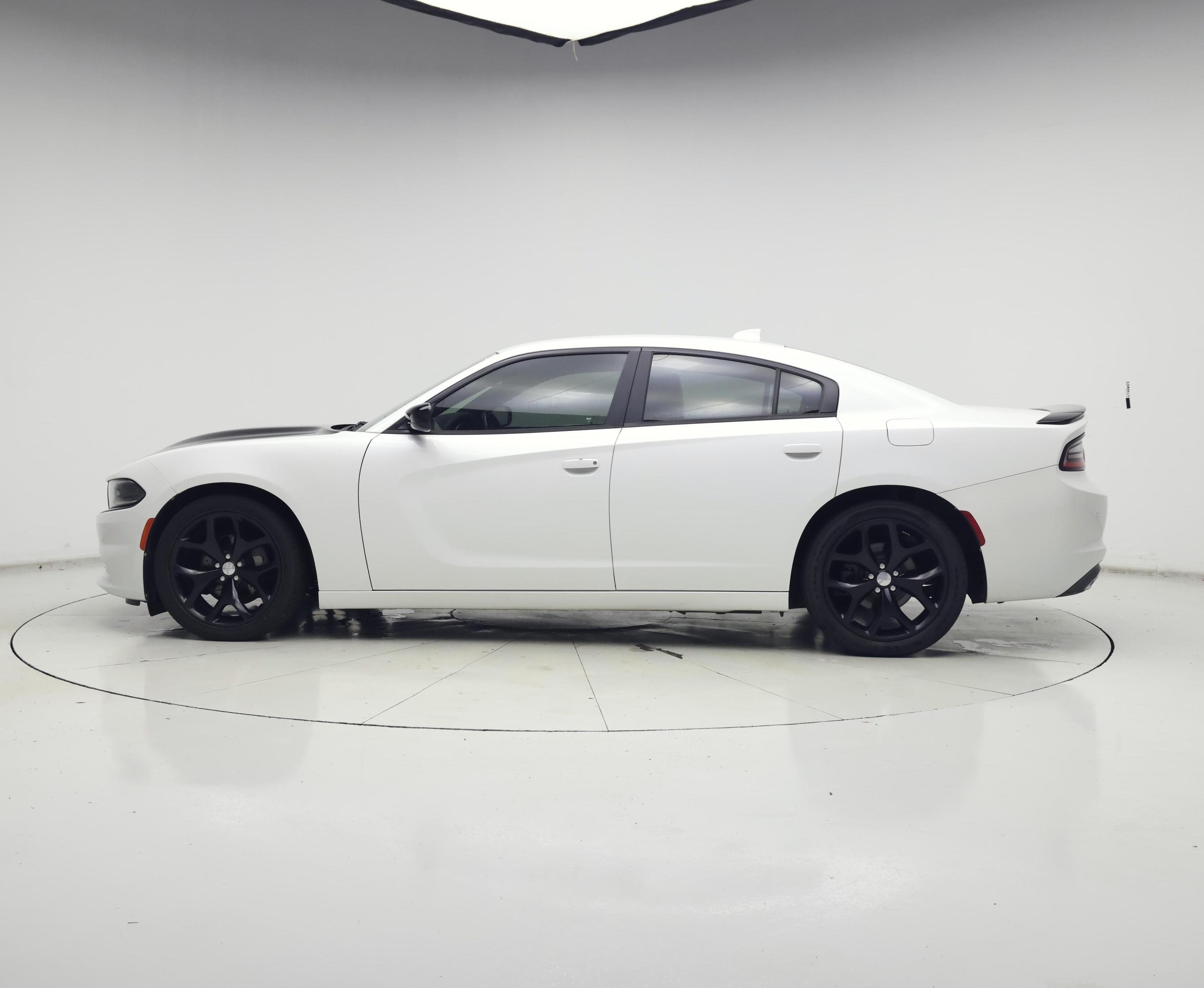 Thumbnail: 2016 Dodge Charger - 3