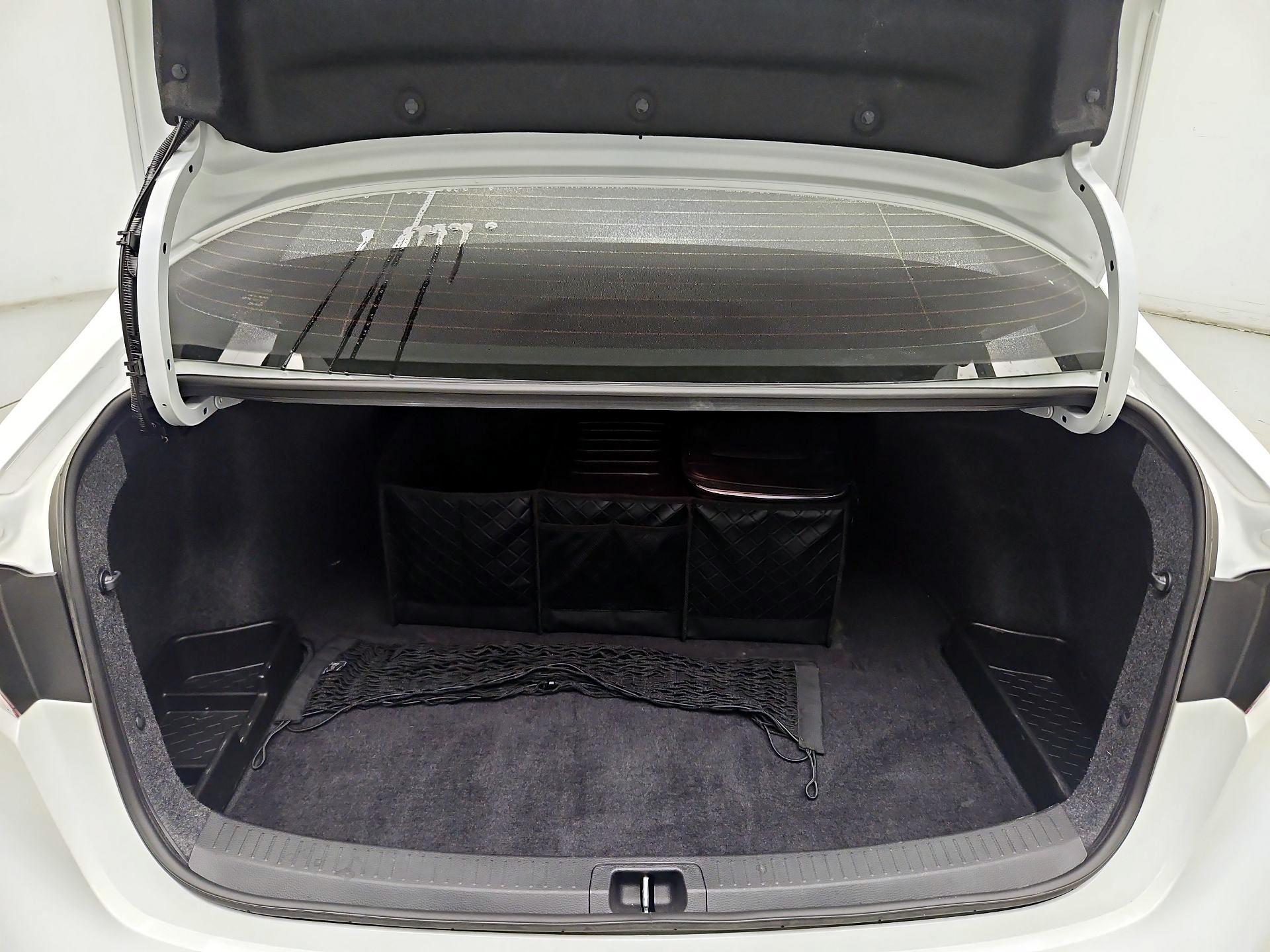 Thumbnail: 2025 Toyota Corolla - 18