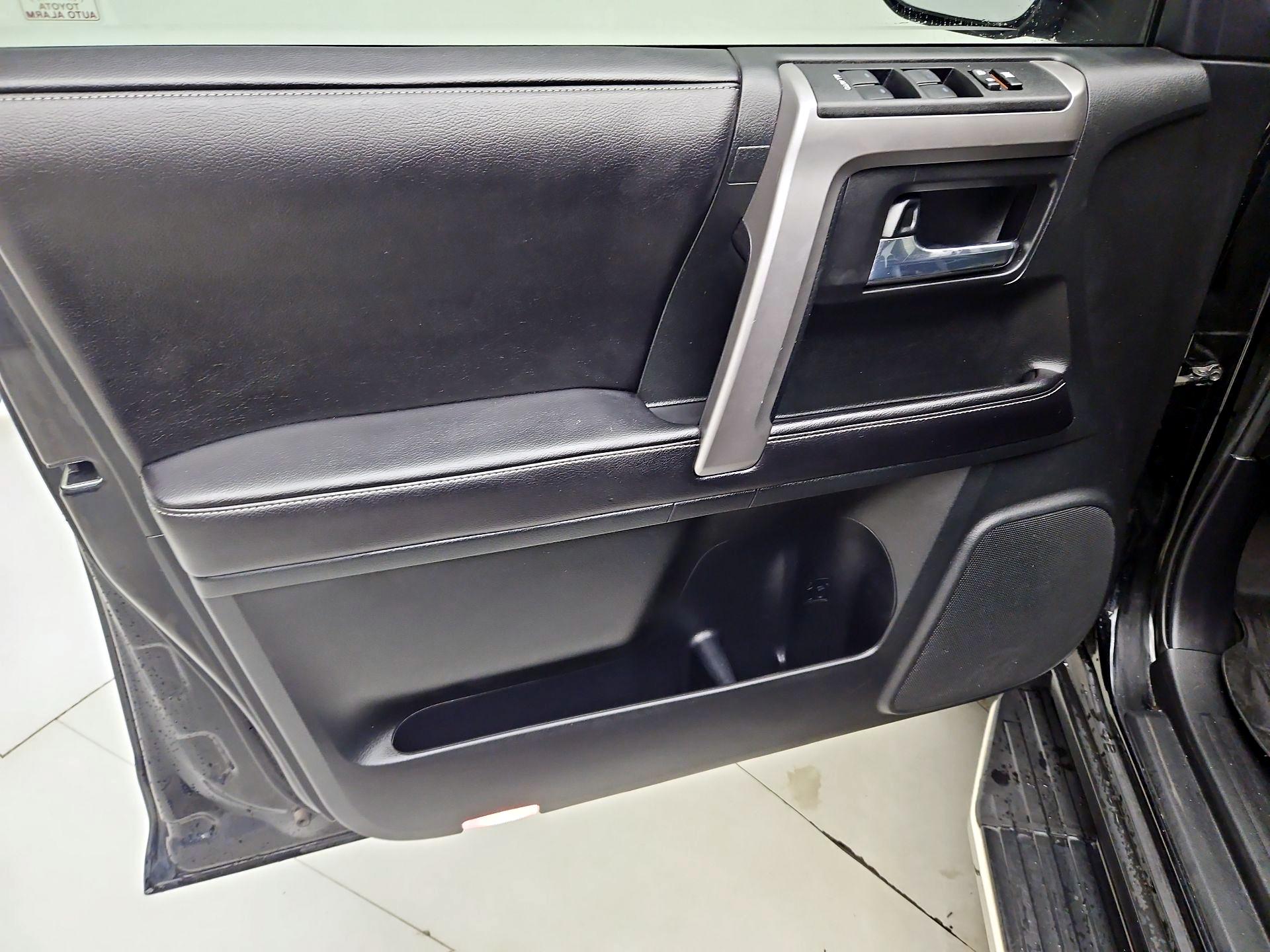 Thumbnail: 2016 Toyota 4Runner - 12