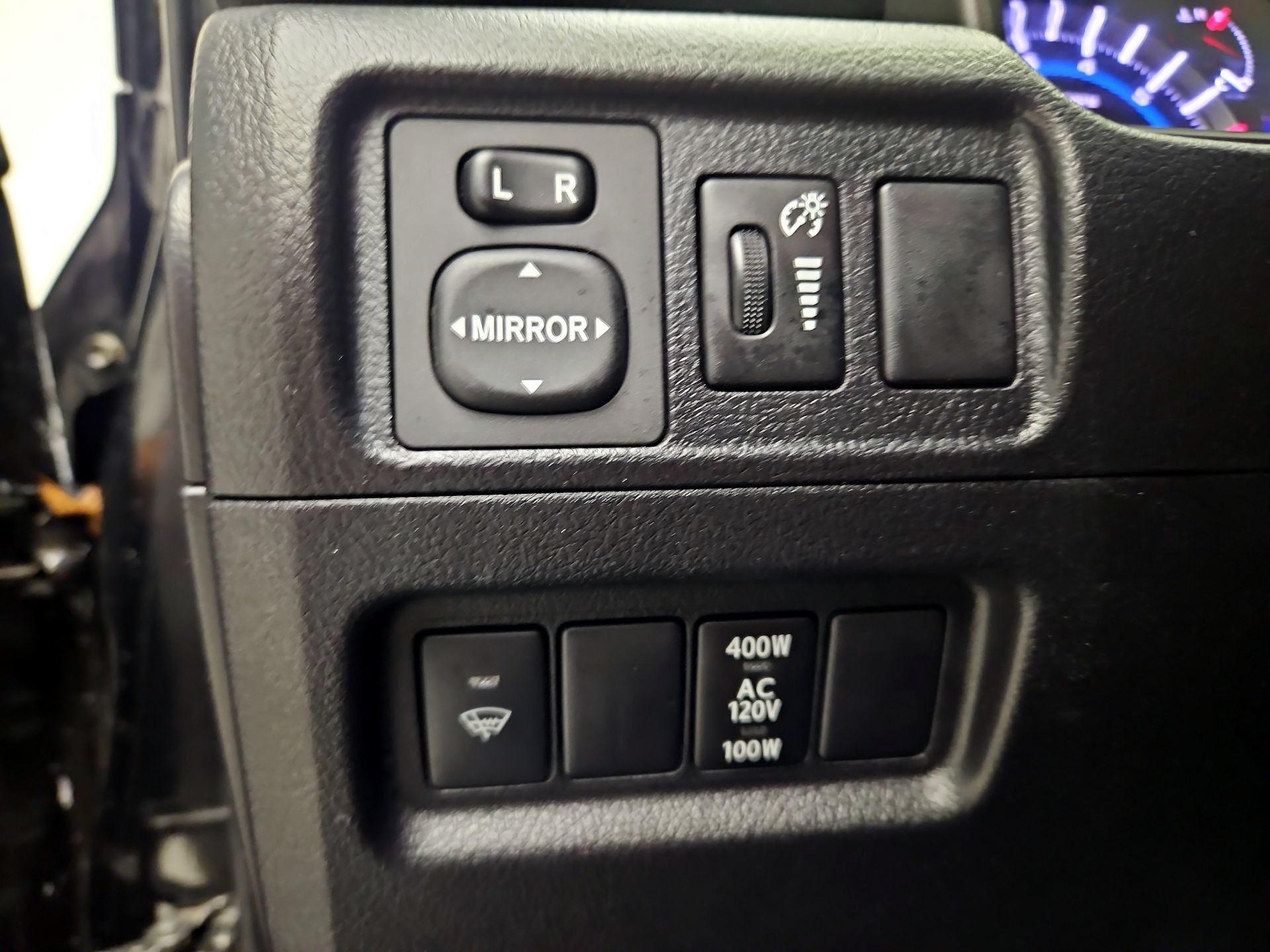 Thumbnail: 2016 Toyota 4Runner - 13