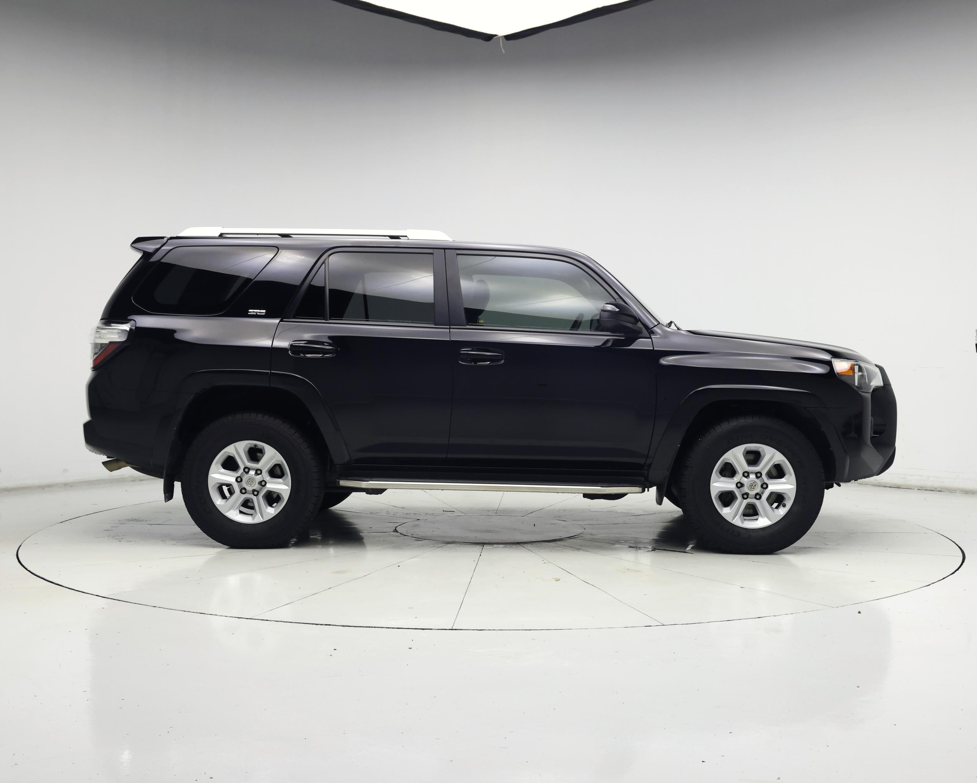 Thumbnail: 2016 Toyota 4Runner - 7