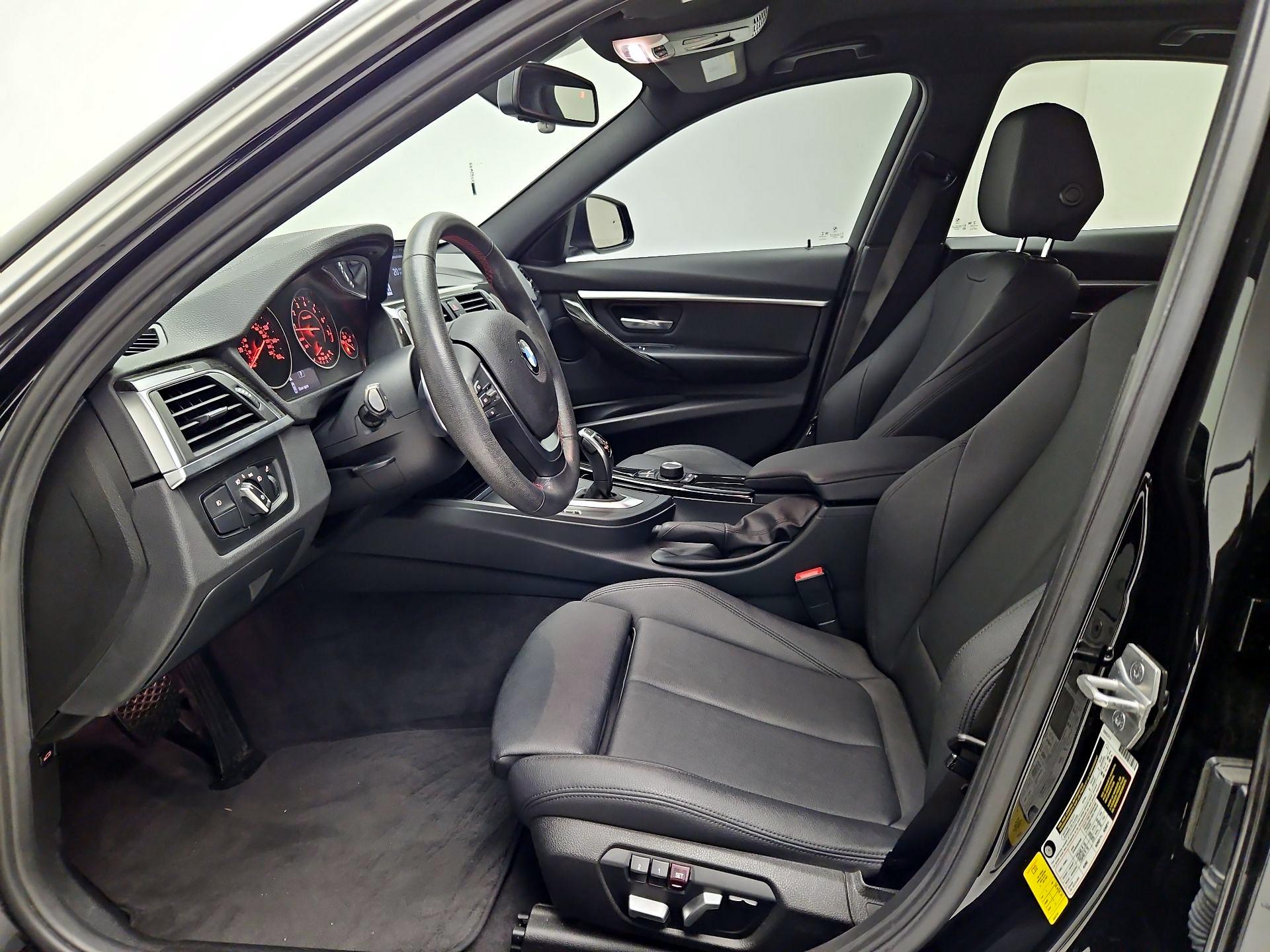 Thumbnail: 2018 BMW 3 Series - 11