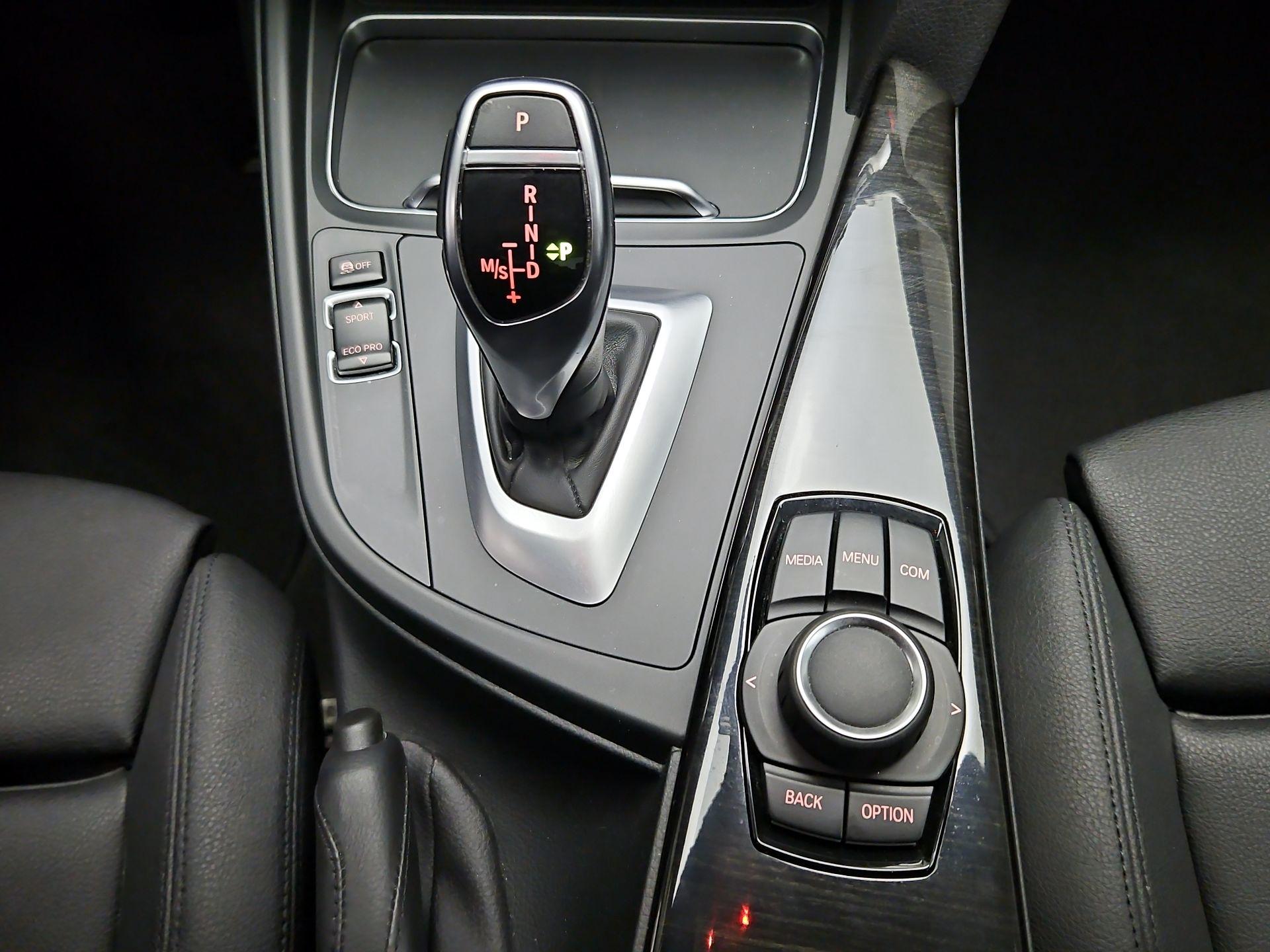 Thumbnail: 2018 BMW 3 Series - 17