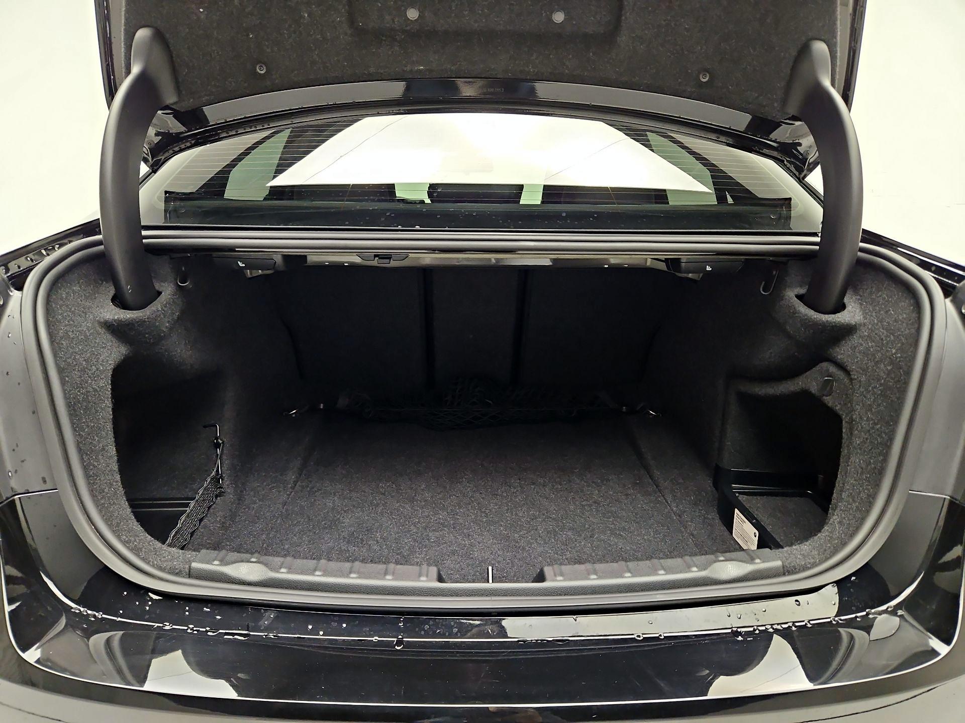 Thumbnail: 2018 BMW 3 Series - 20