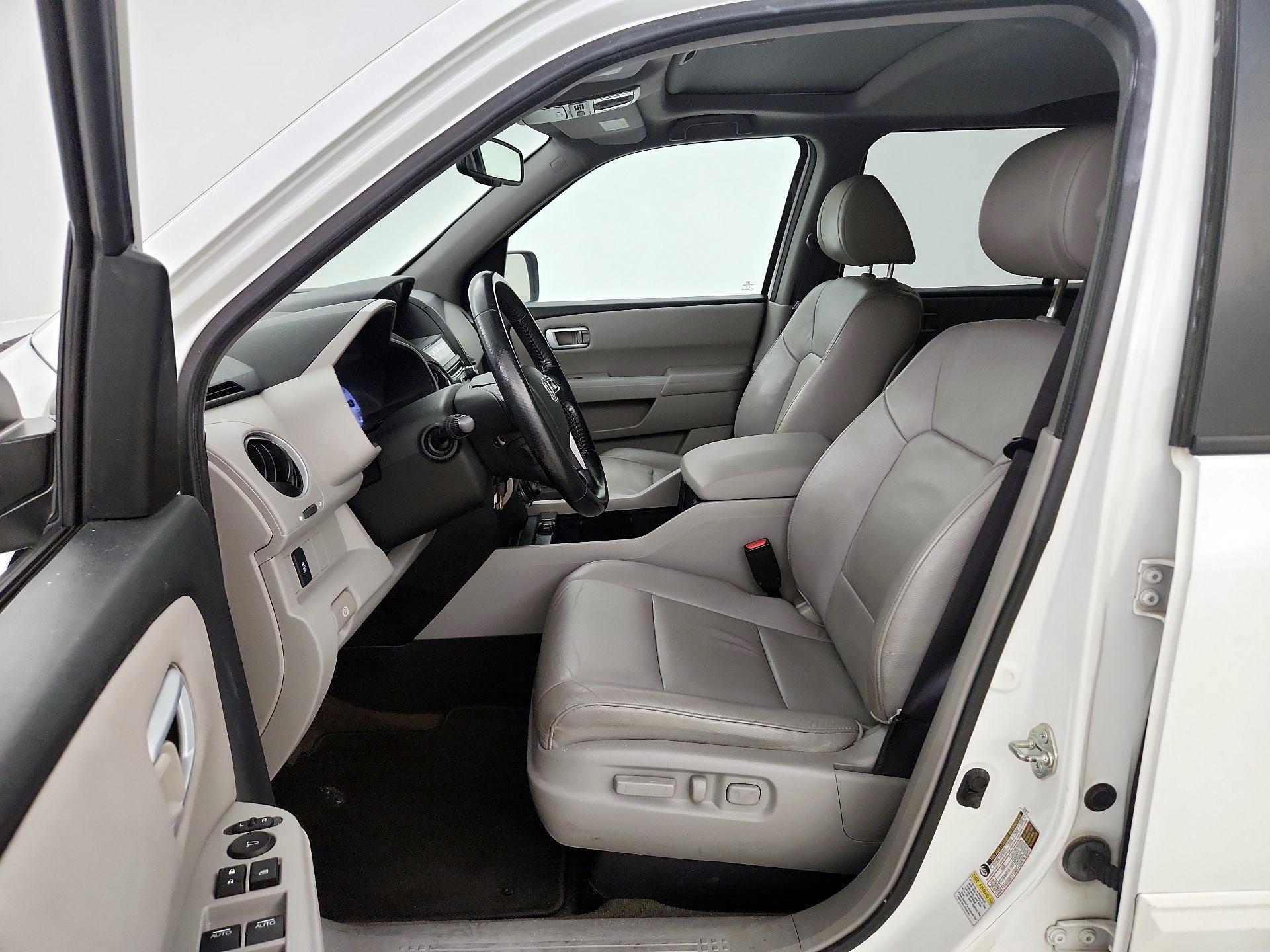 Thumbnail: 2015 Honda Pilot - 11