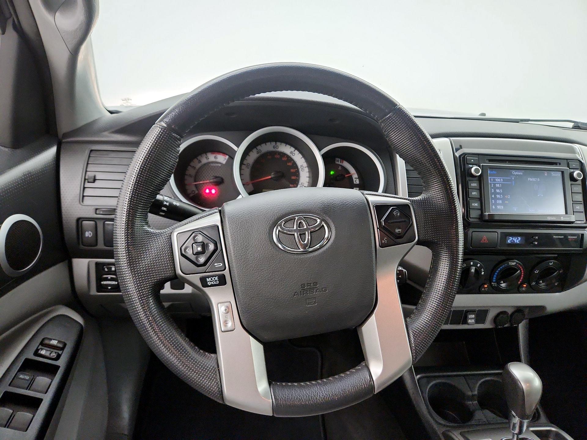 Thumbnail: 2014 Toyota Tacoma - 10