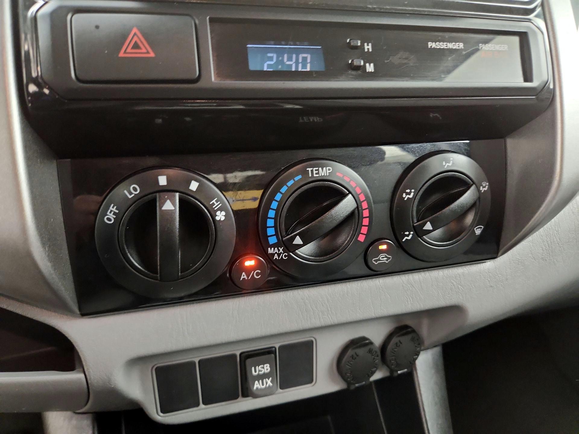 Thumbnail: 2014 Toyota Tacoma - 16