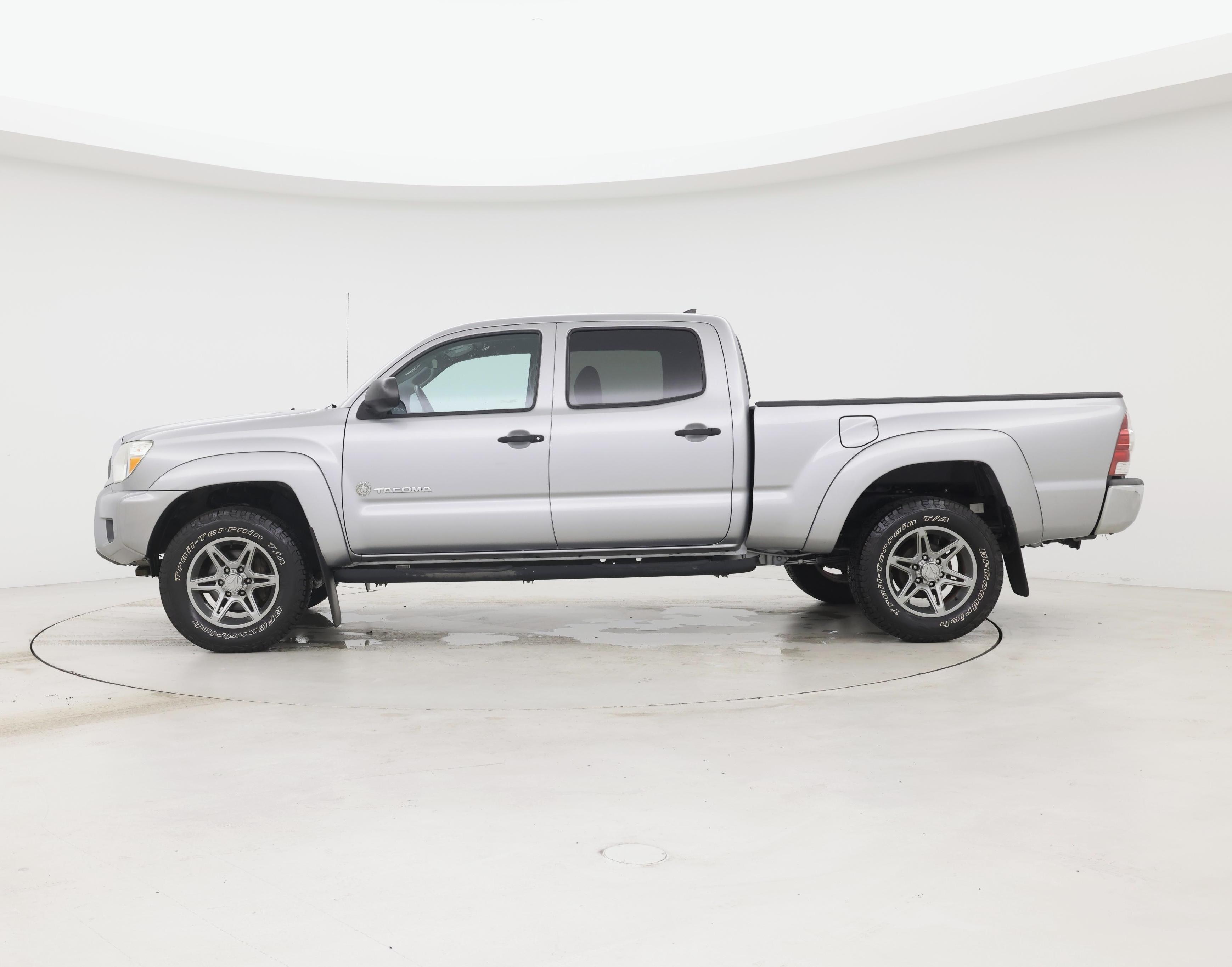 Thumbnail: 2014 Toyota Tacoma - 3