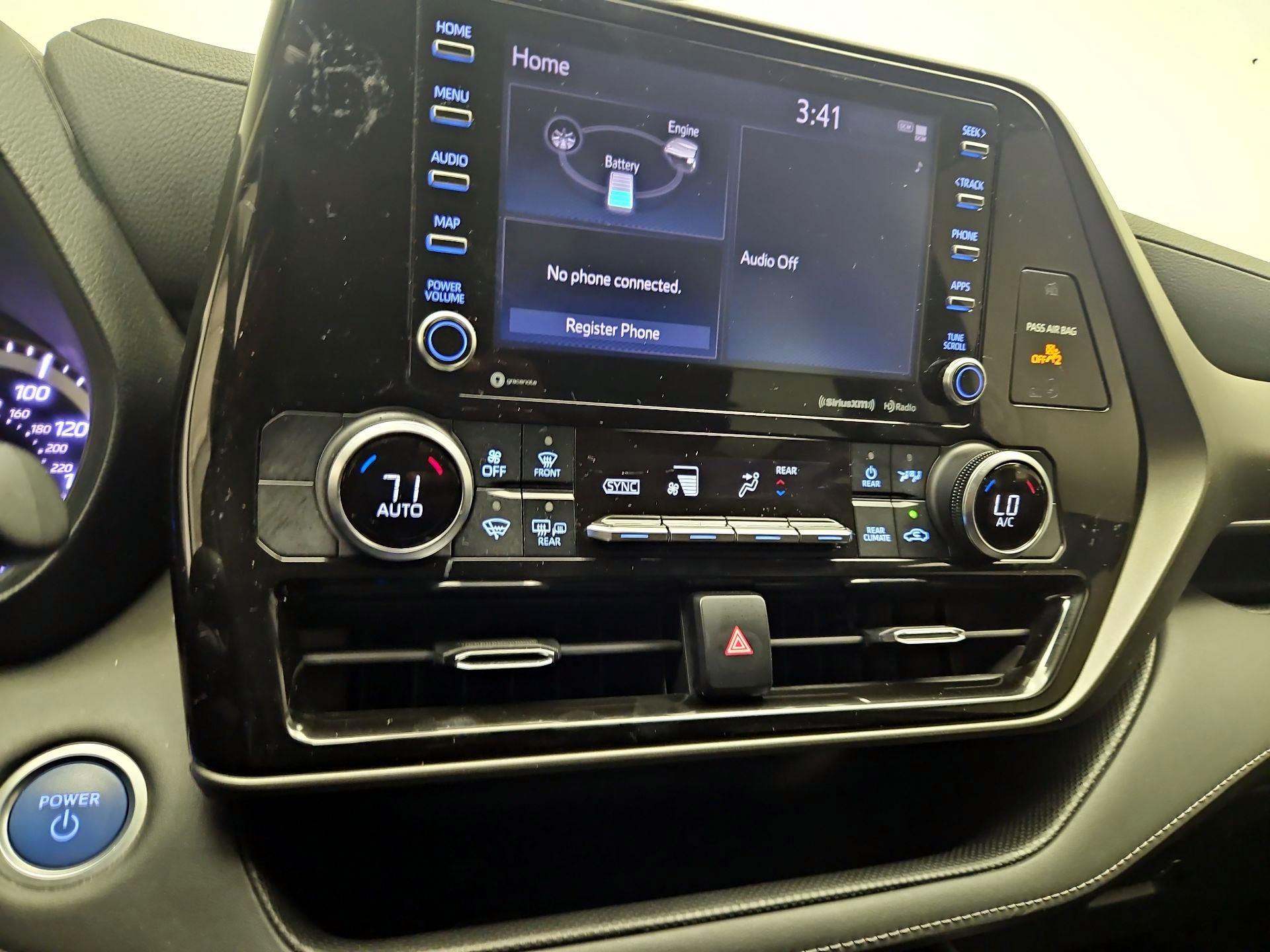 Thumbnail: 2021 Toyota Highlander - 15