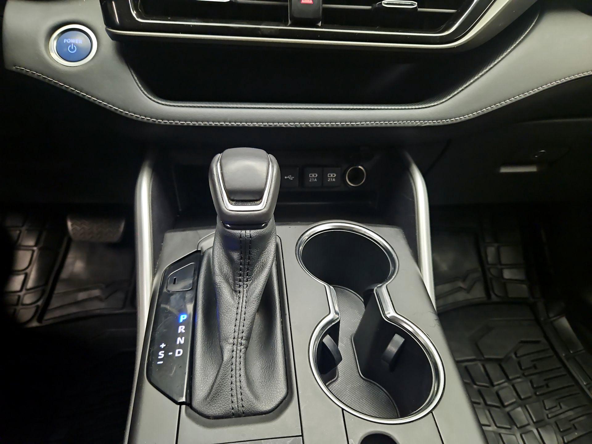 Thumbnail: 2021 Toyota Highlander - 16