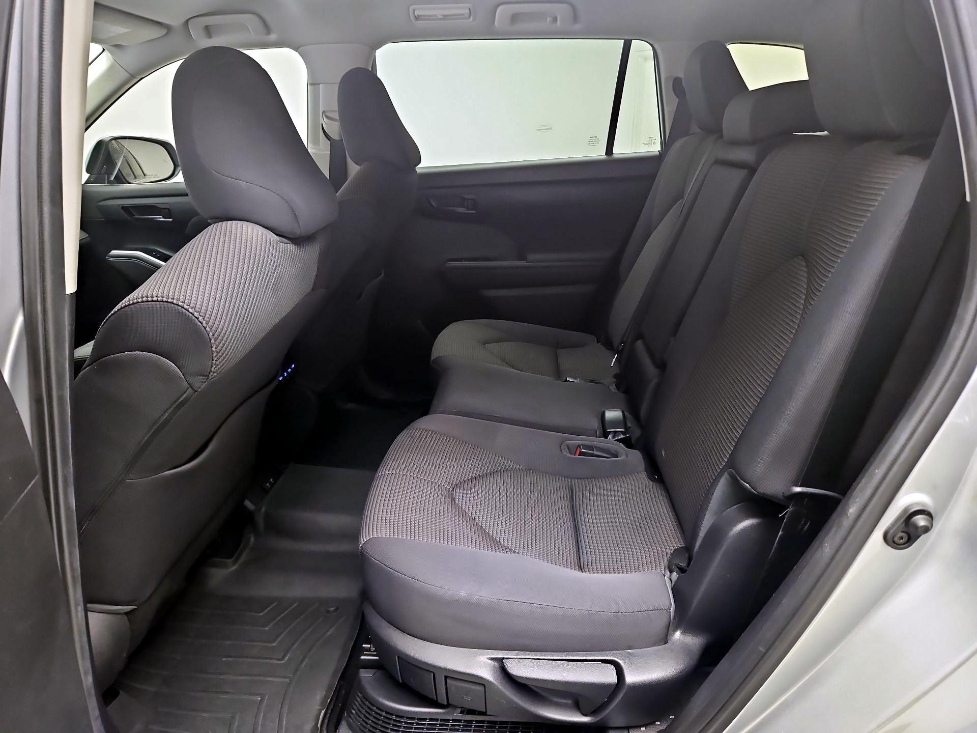 Thumbnail: 2021 Toyota Highlander - 17