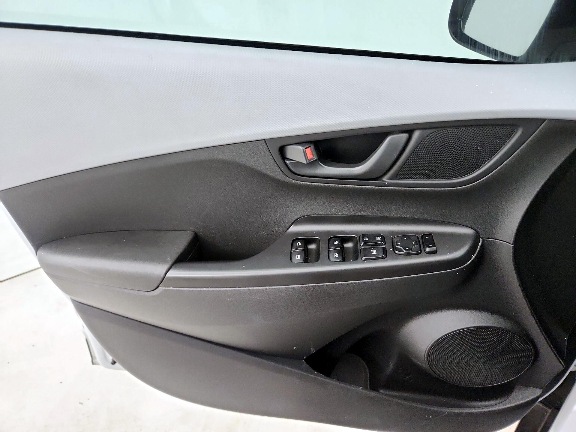 Thumbnail: 2021 Hyundai Kona - 12
