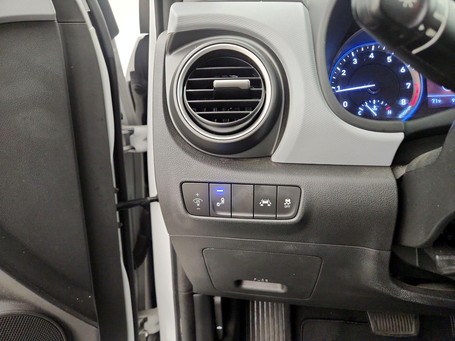 Thumbnail: 2021 Hyundai Kona - 13