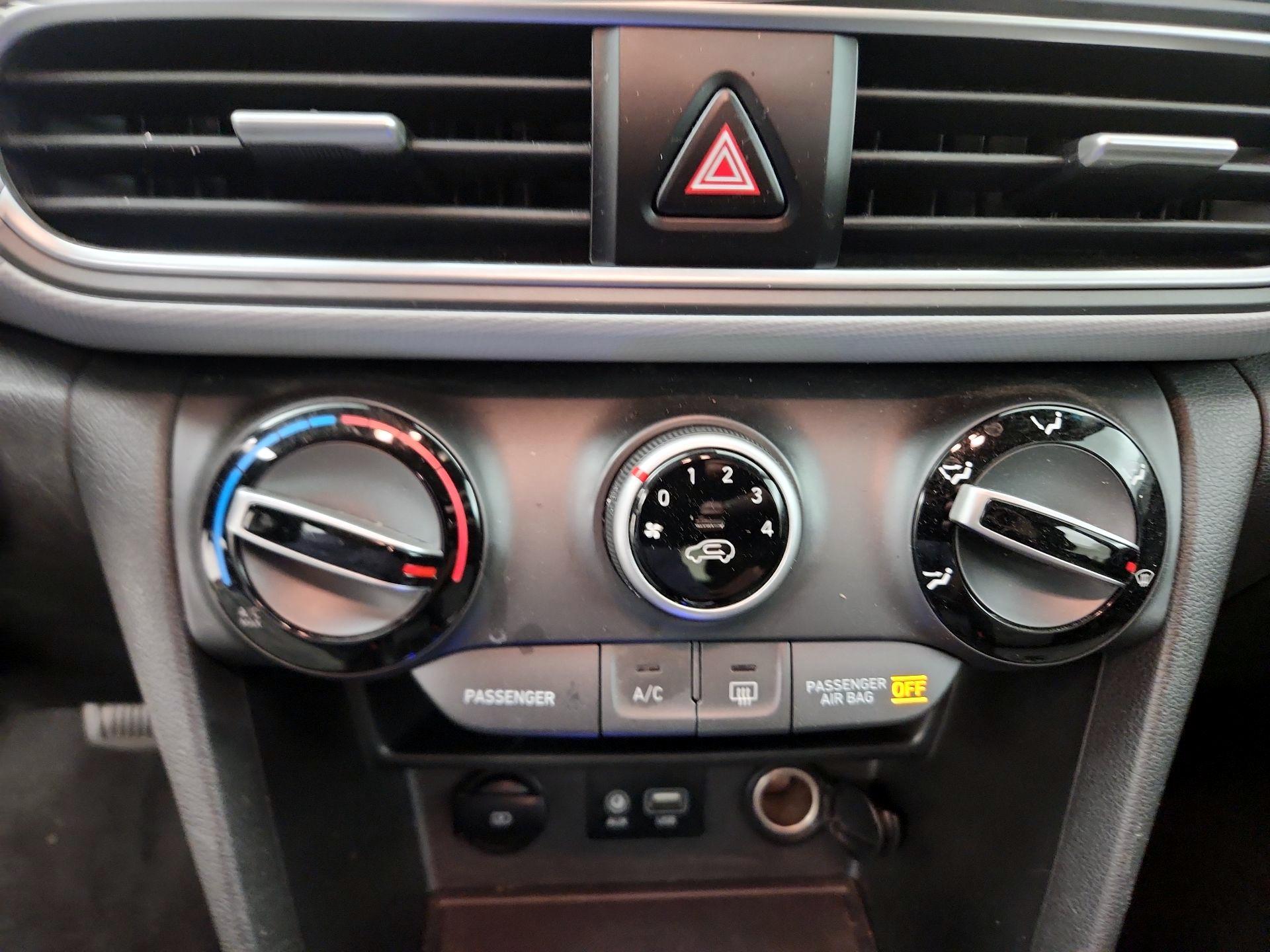 Thumbnail: 2021 Hyundai Kona - 16