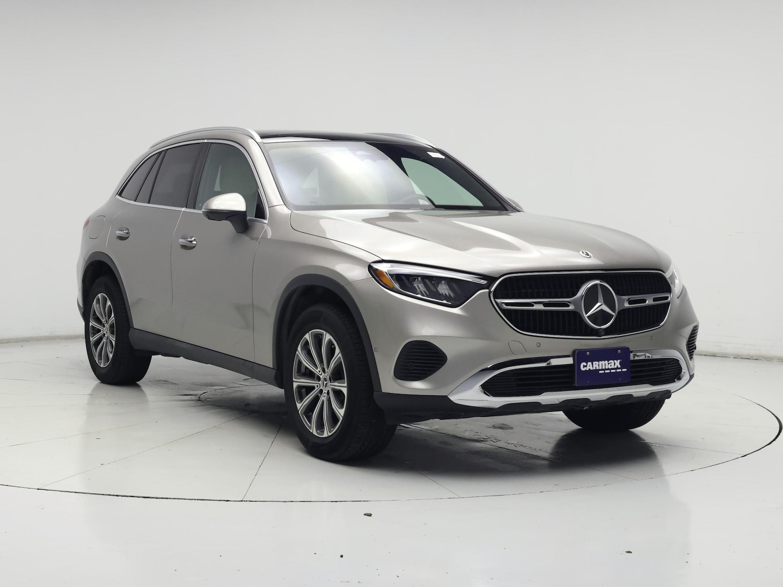 2024 Mercedes-Benz GLC GLC300 - Photo 2