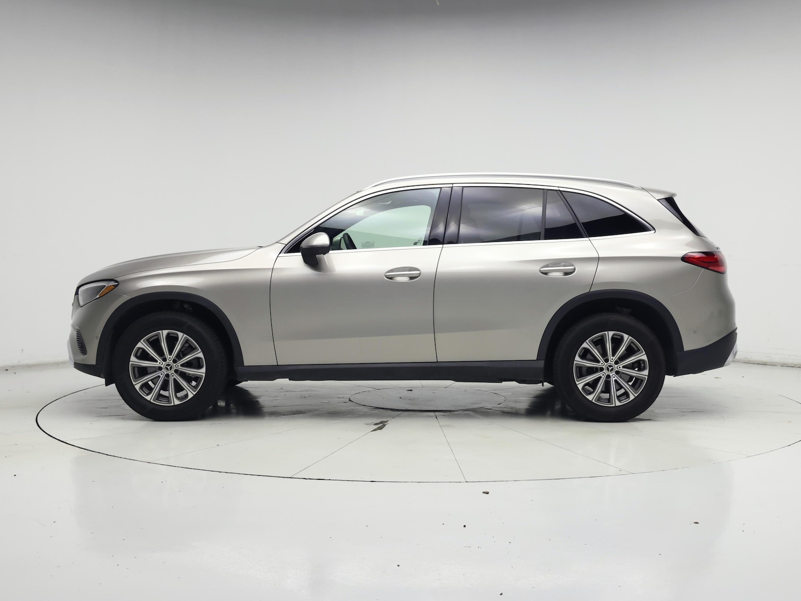 2024 Mercedes-Benz GLC GLC300 - Photo 4