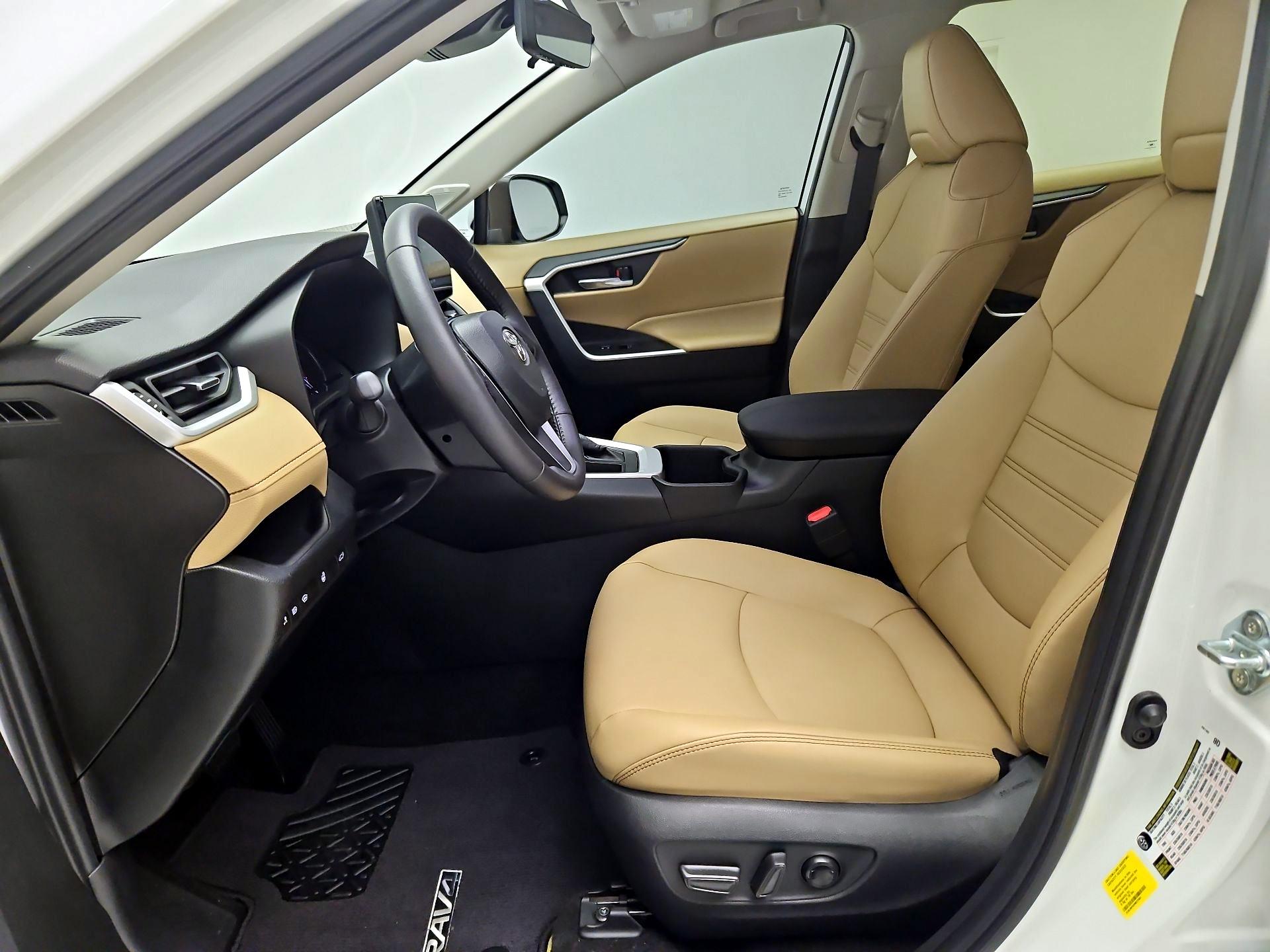 Thumbnail: 2023 Toyota RAV4 - 11