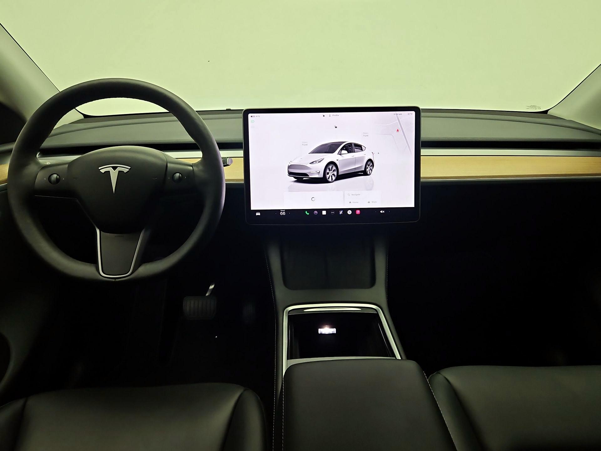 Thumbnail: 2024 Tesla Model Y - 9