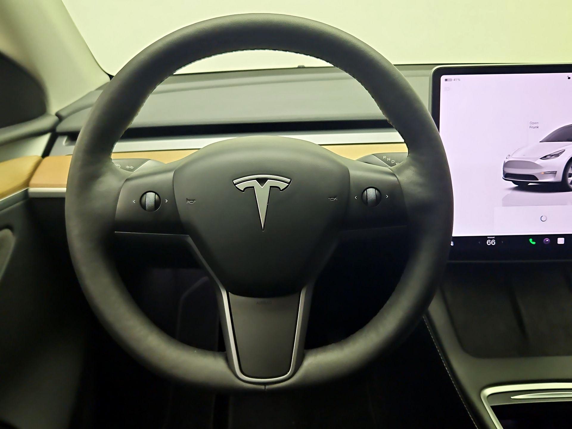 Thumbnail: 2024 Tesla Model Y - 10