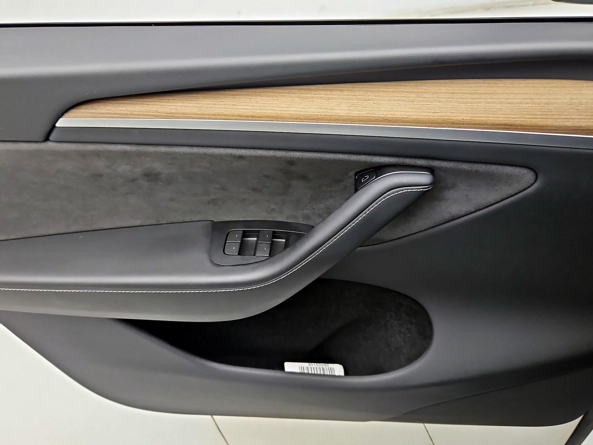 Thumbnail: 2024 Tesla Model Y - 12