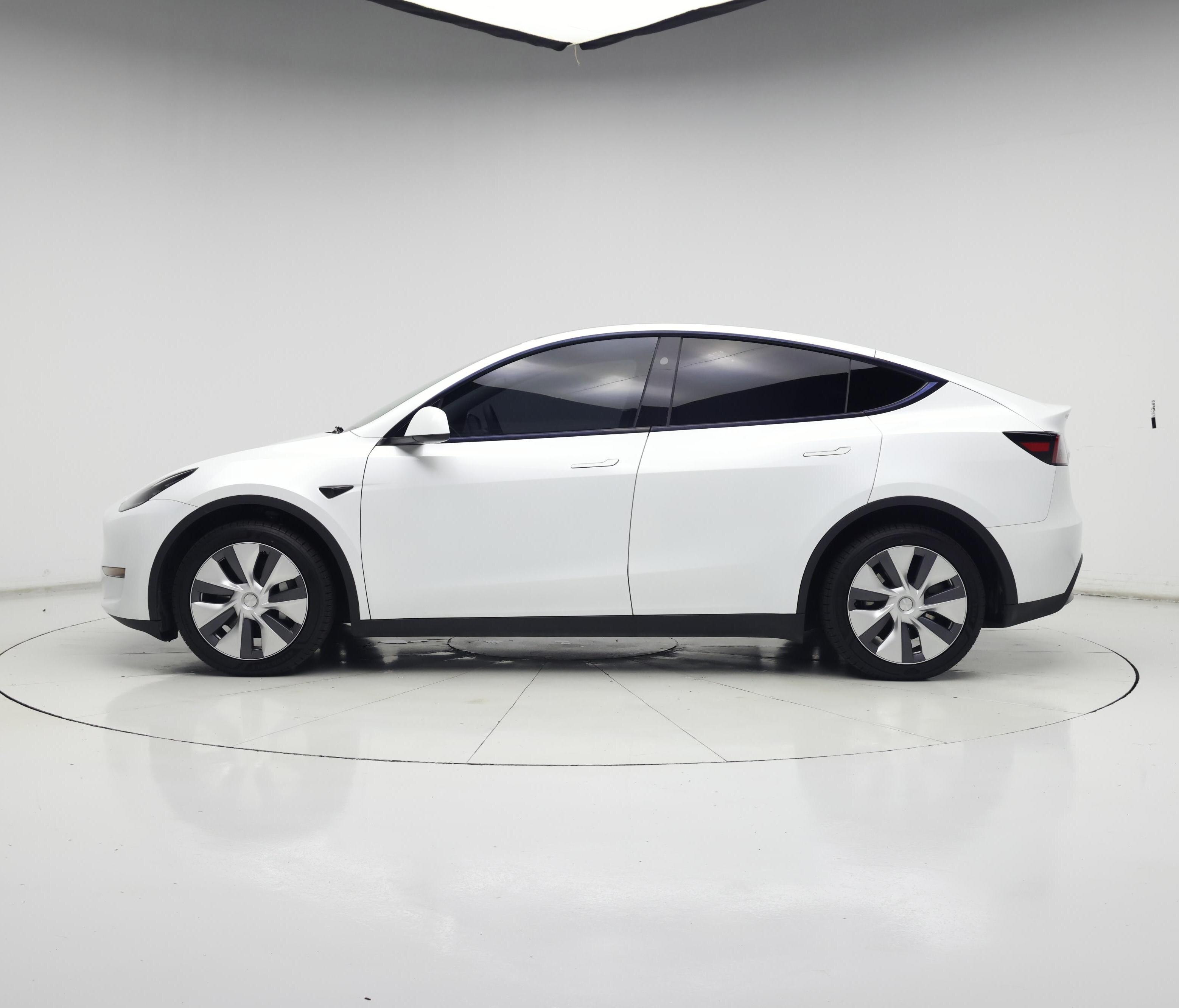 Thumbnail: 2024 Tesla Model Y - 3
