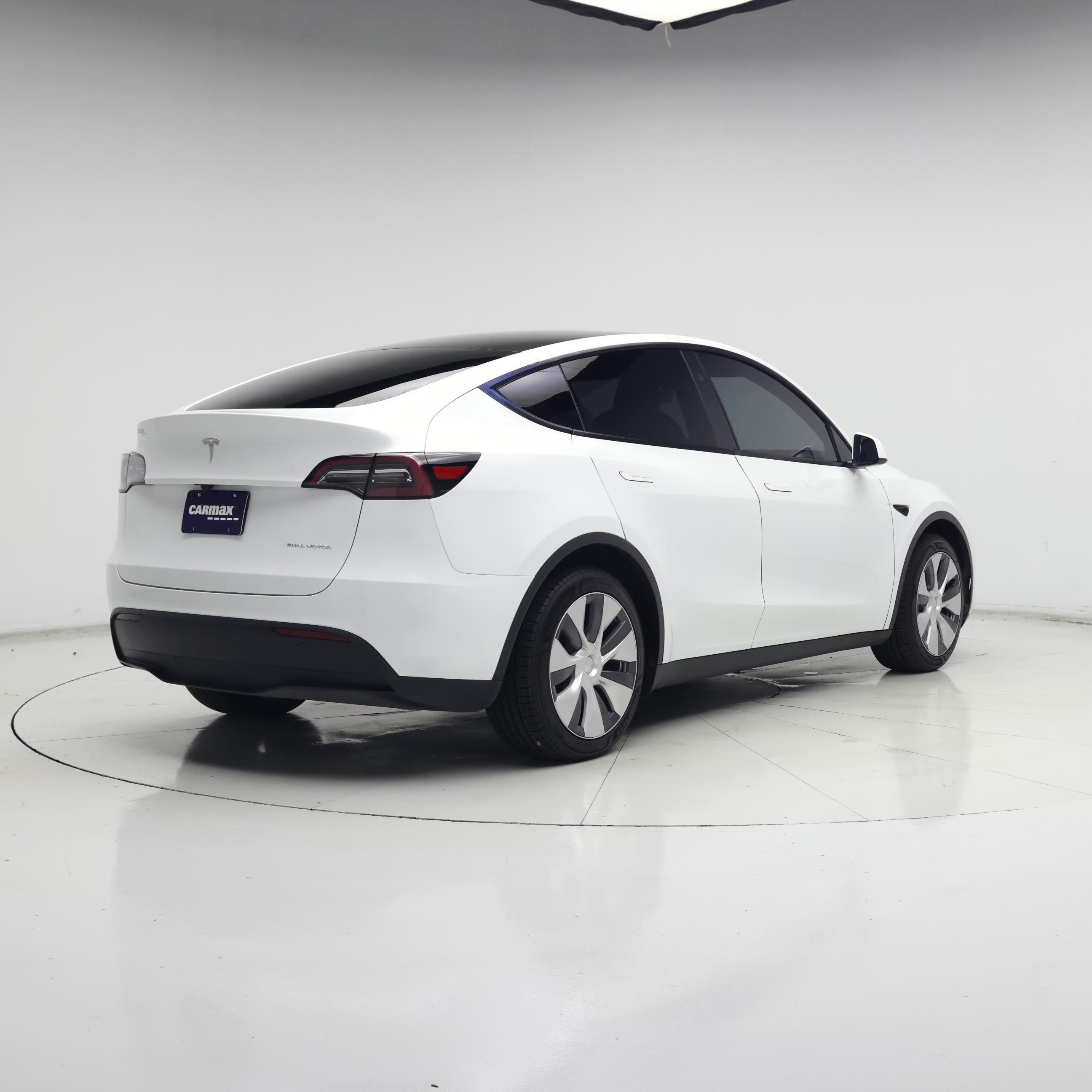 Thumbnail: 2024 Tesla Model Y - 8
