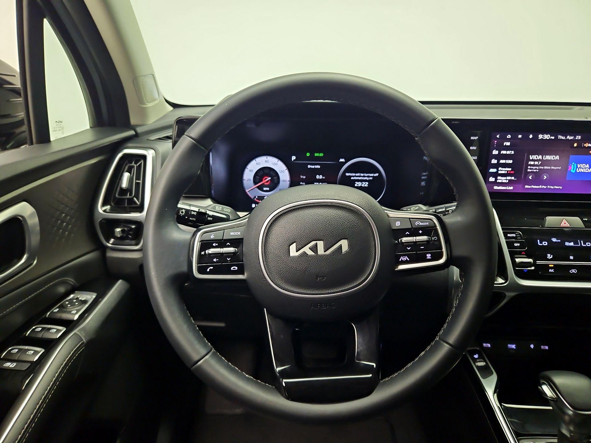 Thumbnail: 2023 Kia Sorento - 10