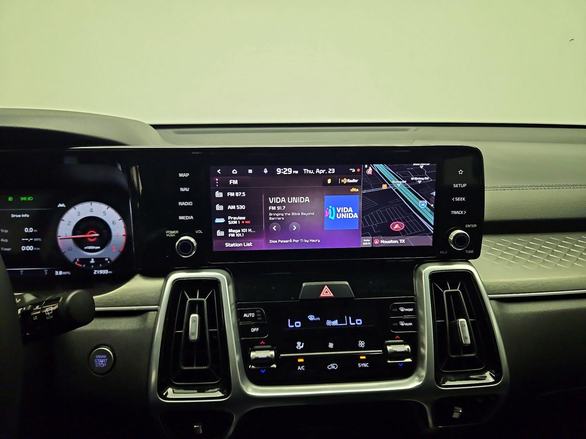 Thumbnail: 2023 Kia Sorento - 14