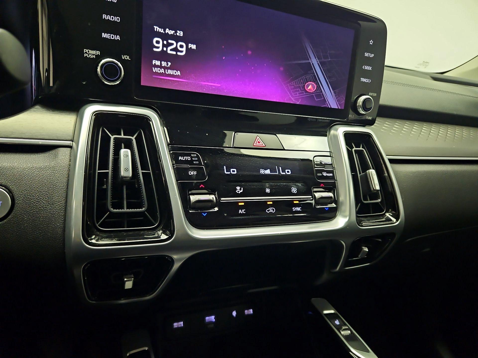 Thumbnail: 2023 Kia Sorento - 15