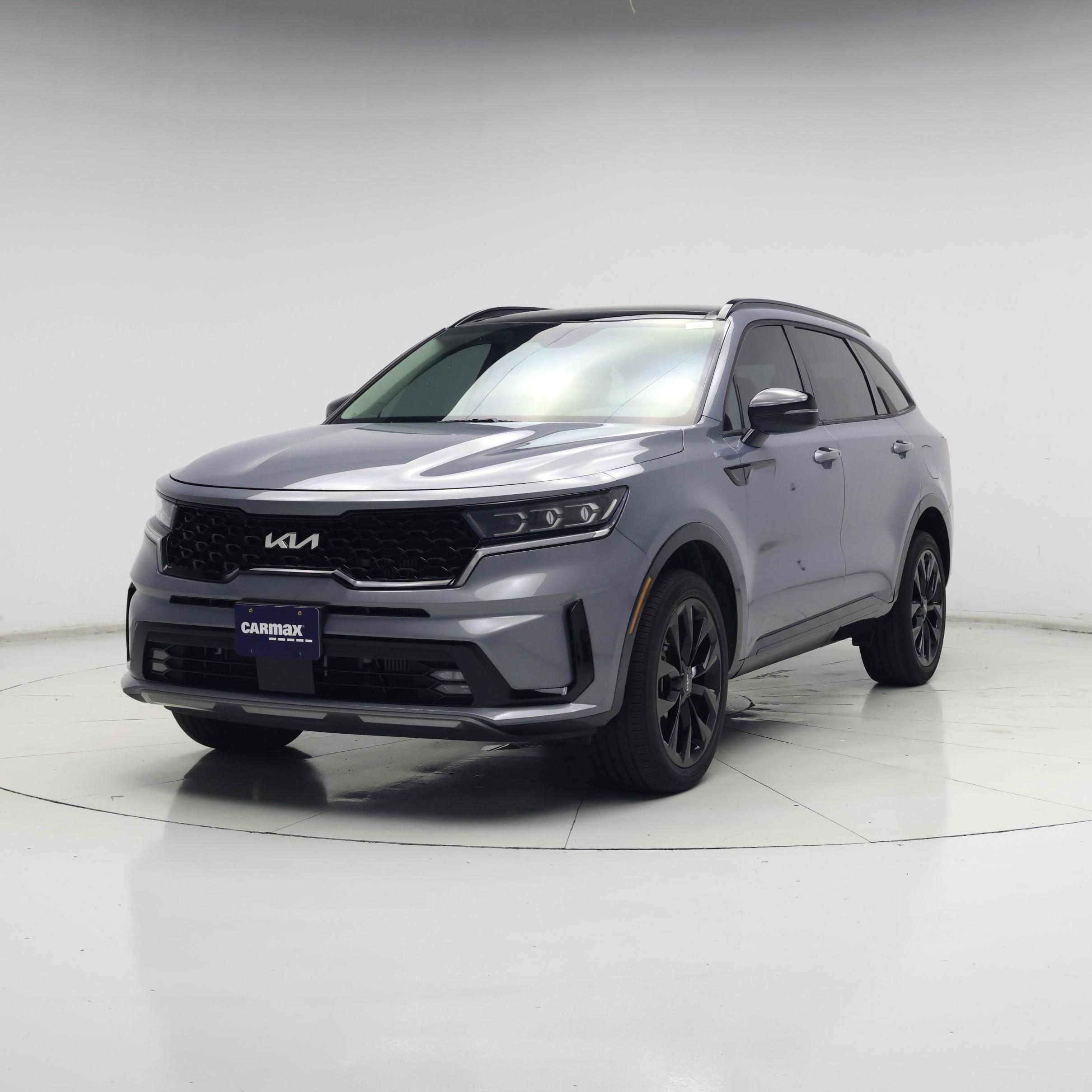 Thumbnail: 2023 Kia Sorento - 4