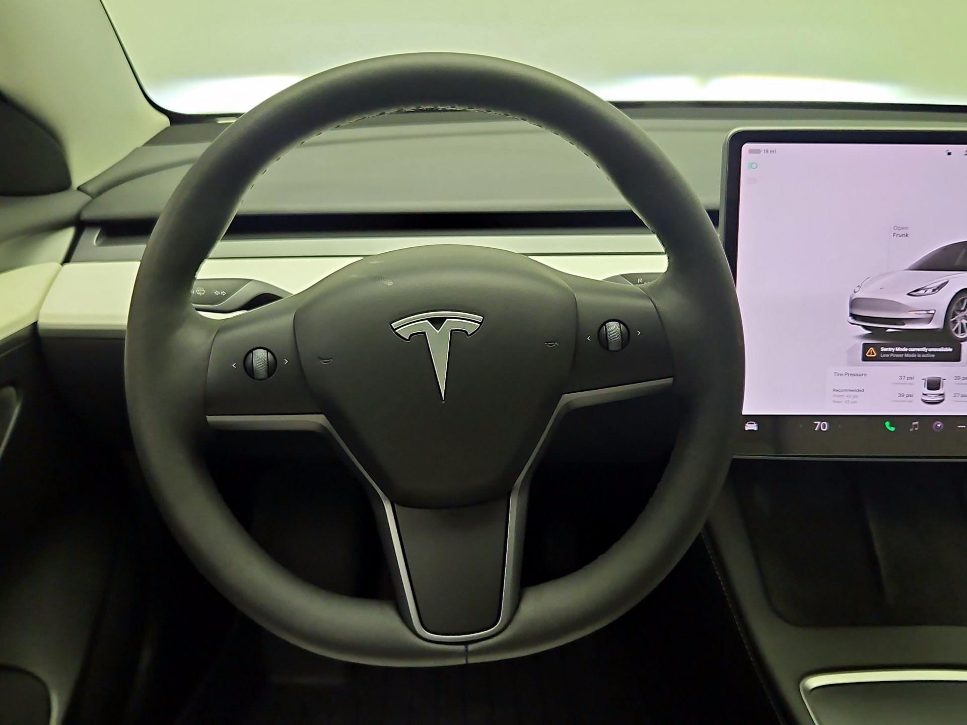 Thumbnail: 2023 Tesla Model 3 - 10