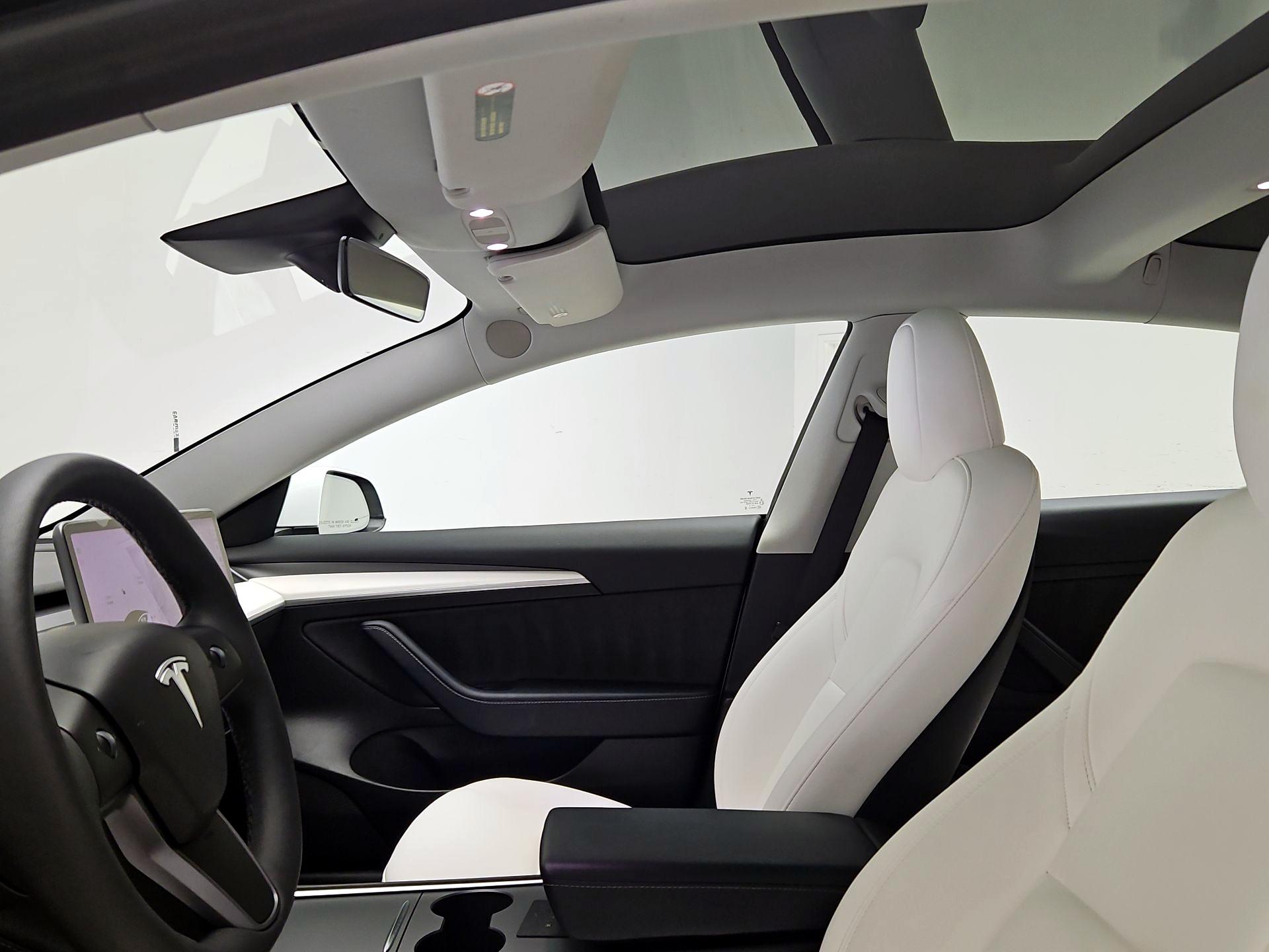 Thumbnail: 2023 Tesla Model 3 - 18