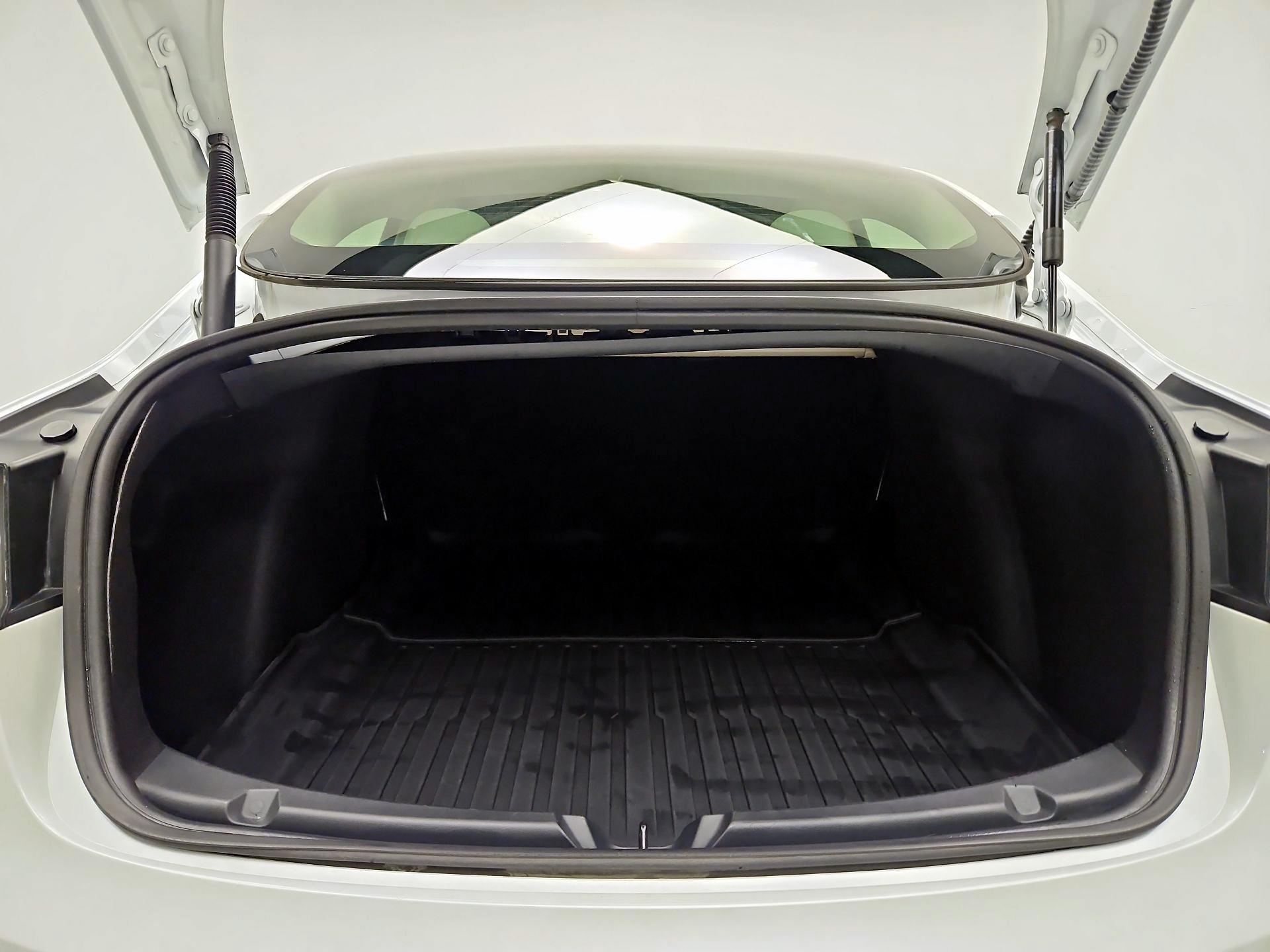 Thumbnail: 2023 Tesla Model 3 - 20