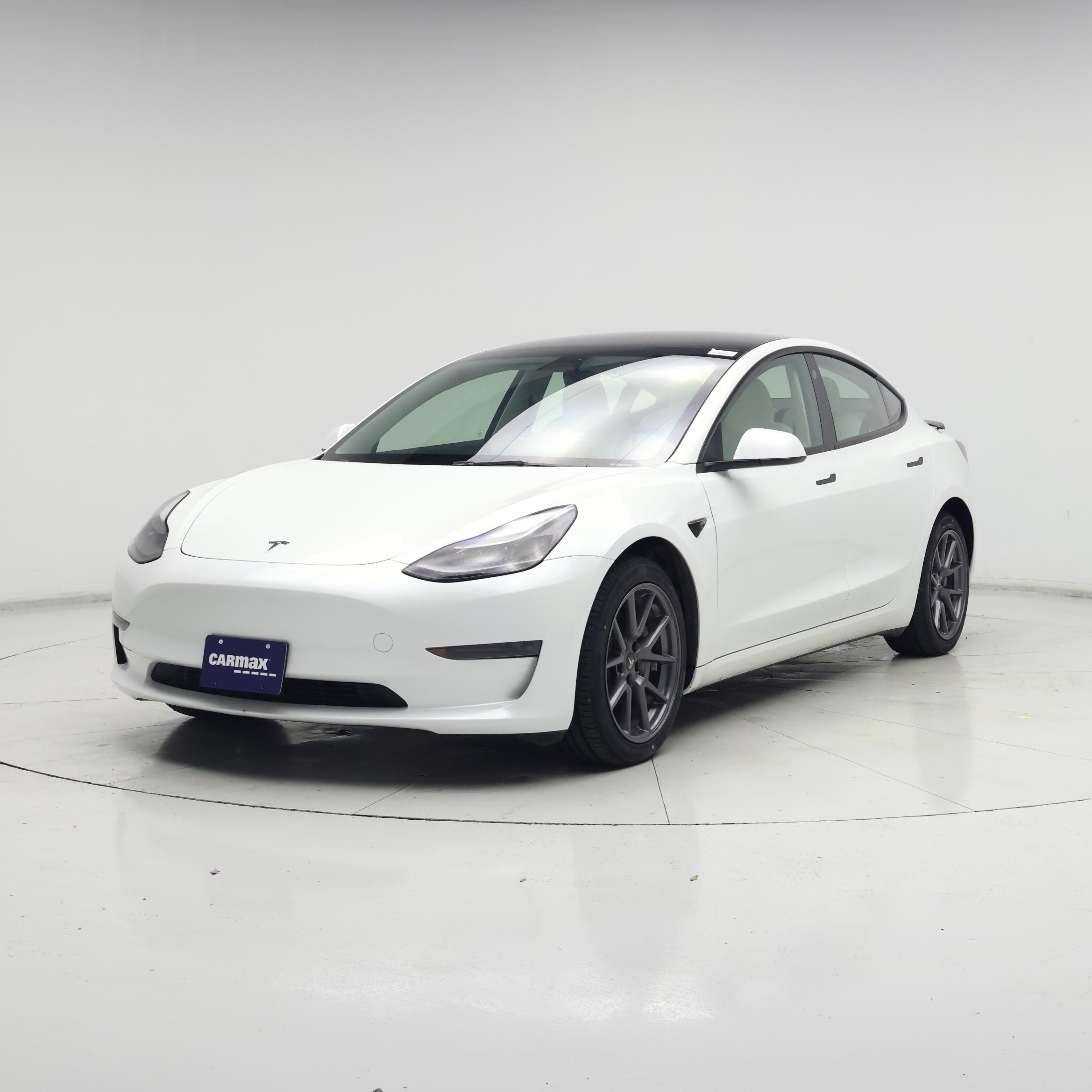 Thumbnail: 2023 Tesla Model 3 - 4
