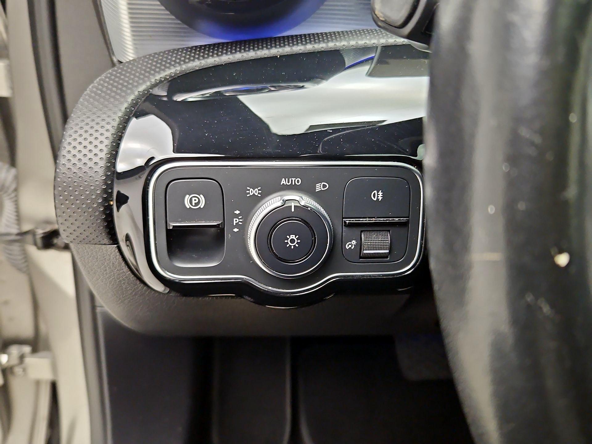 Thumbnail: 2019 Mercedes-Benz A-Class - 13