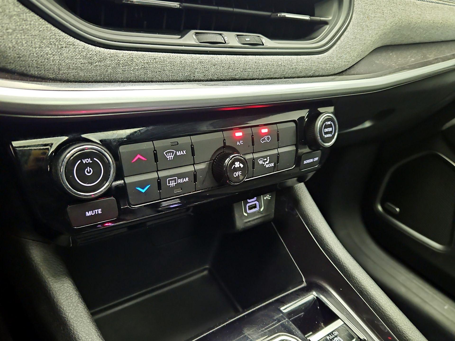 Thumbnail: 2022 Jeep Compass - 16