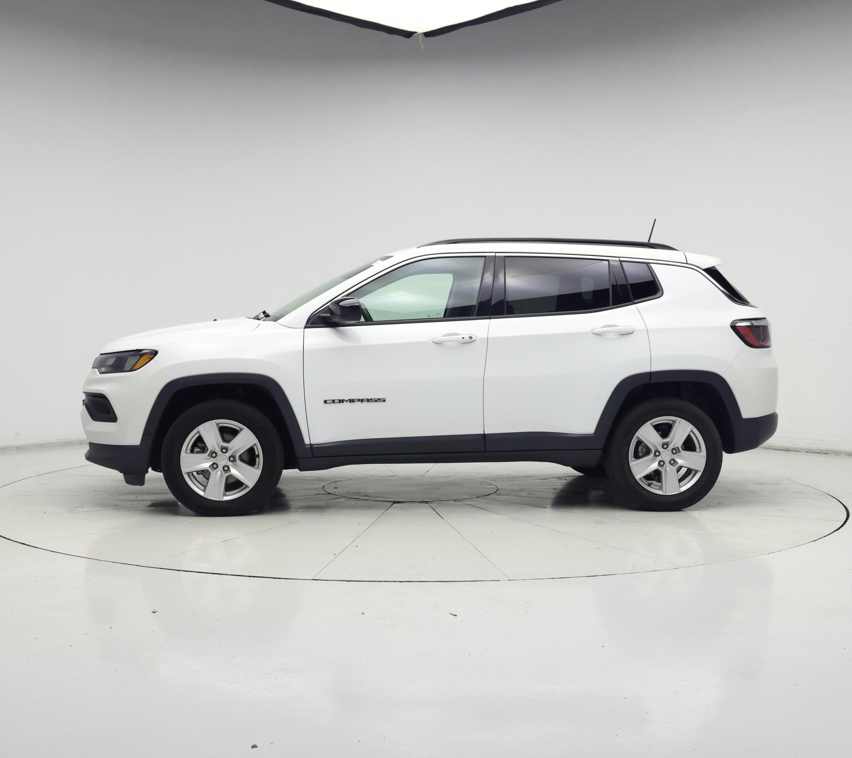 Thumbnail: 2022 Jeep Compass - 3