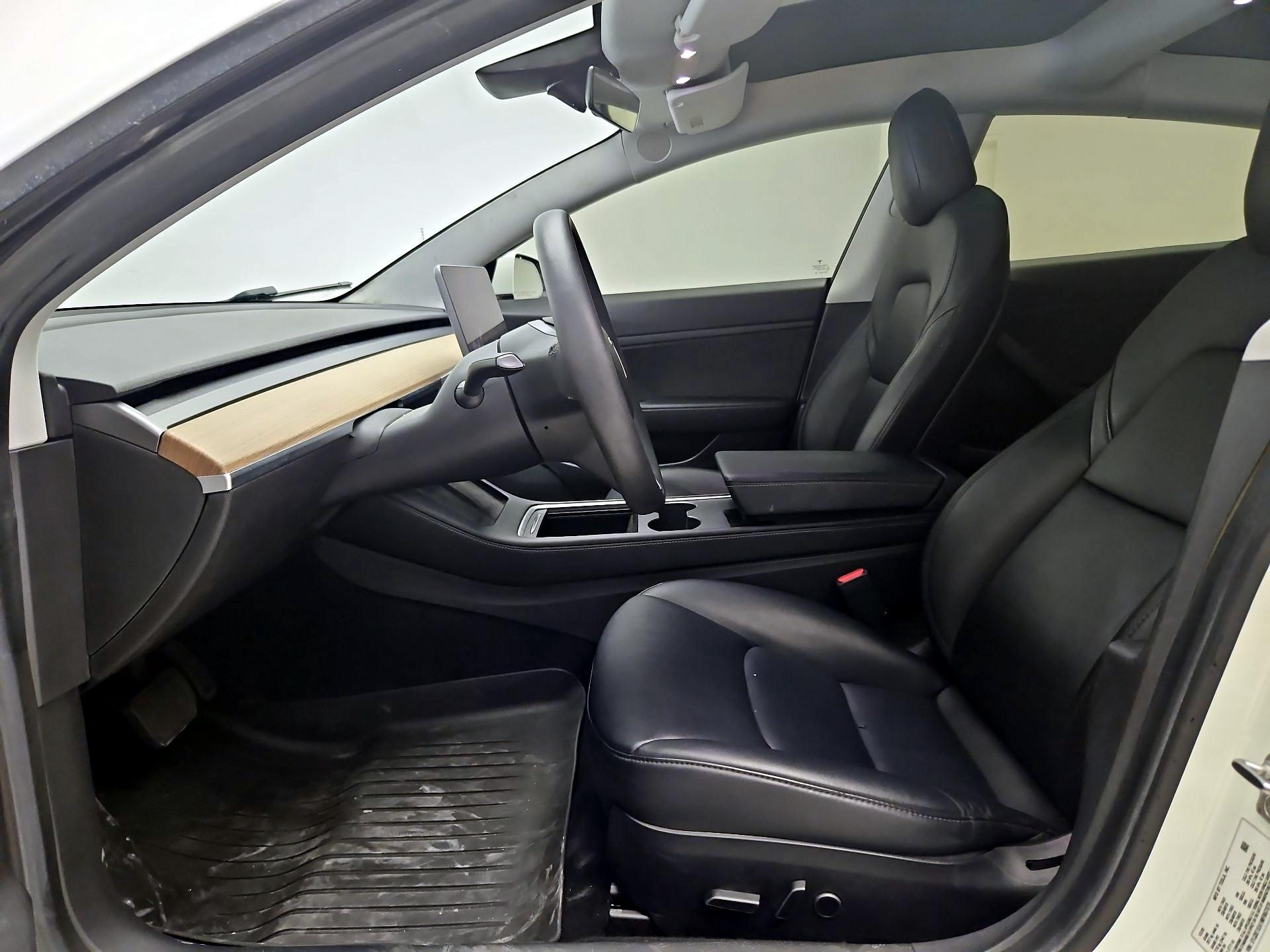 Thumbnail: 2021 Tesla Model 3 - 11