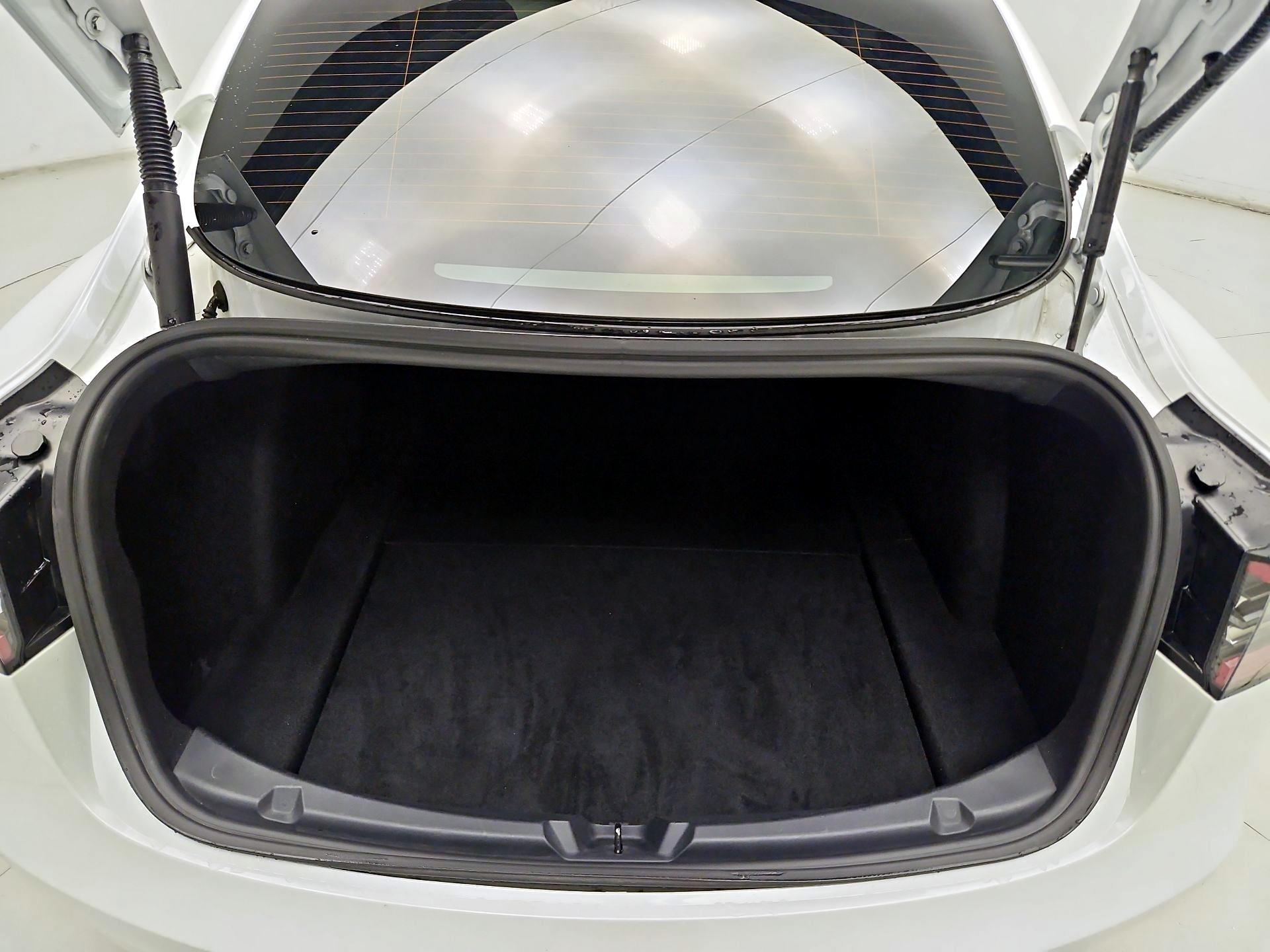 Thumbnail: 2021 Tesla Model 3 - 19