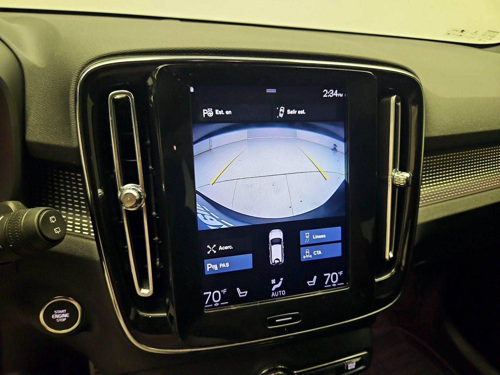 Thumbnail: 2019 Volvo XC40 - 14