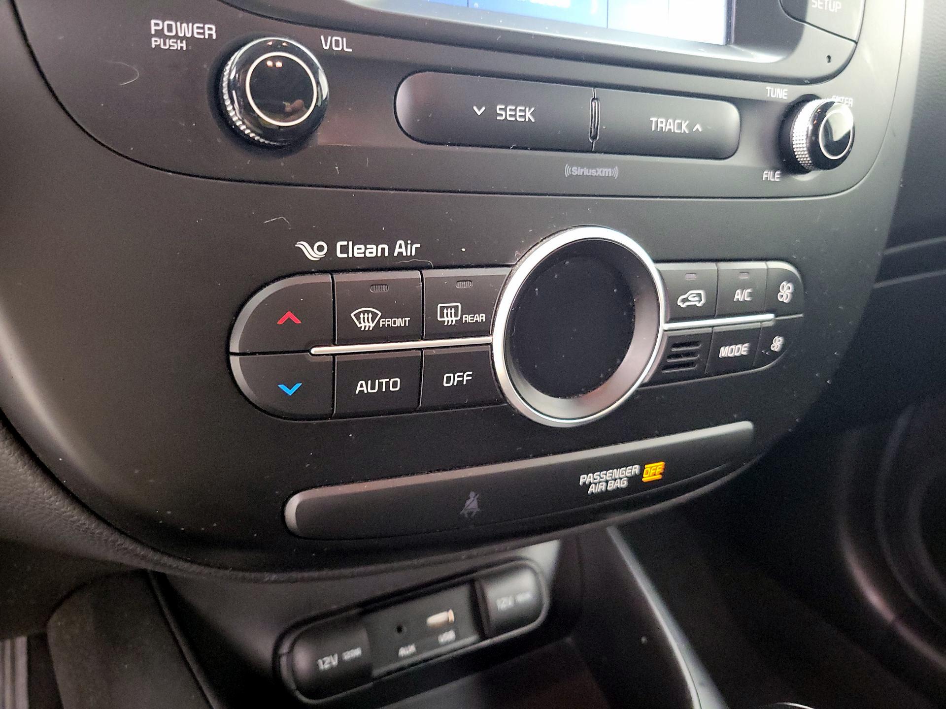 Thumbnail: 2017 Kia Soul - 16
