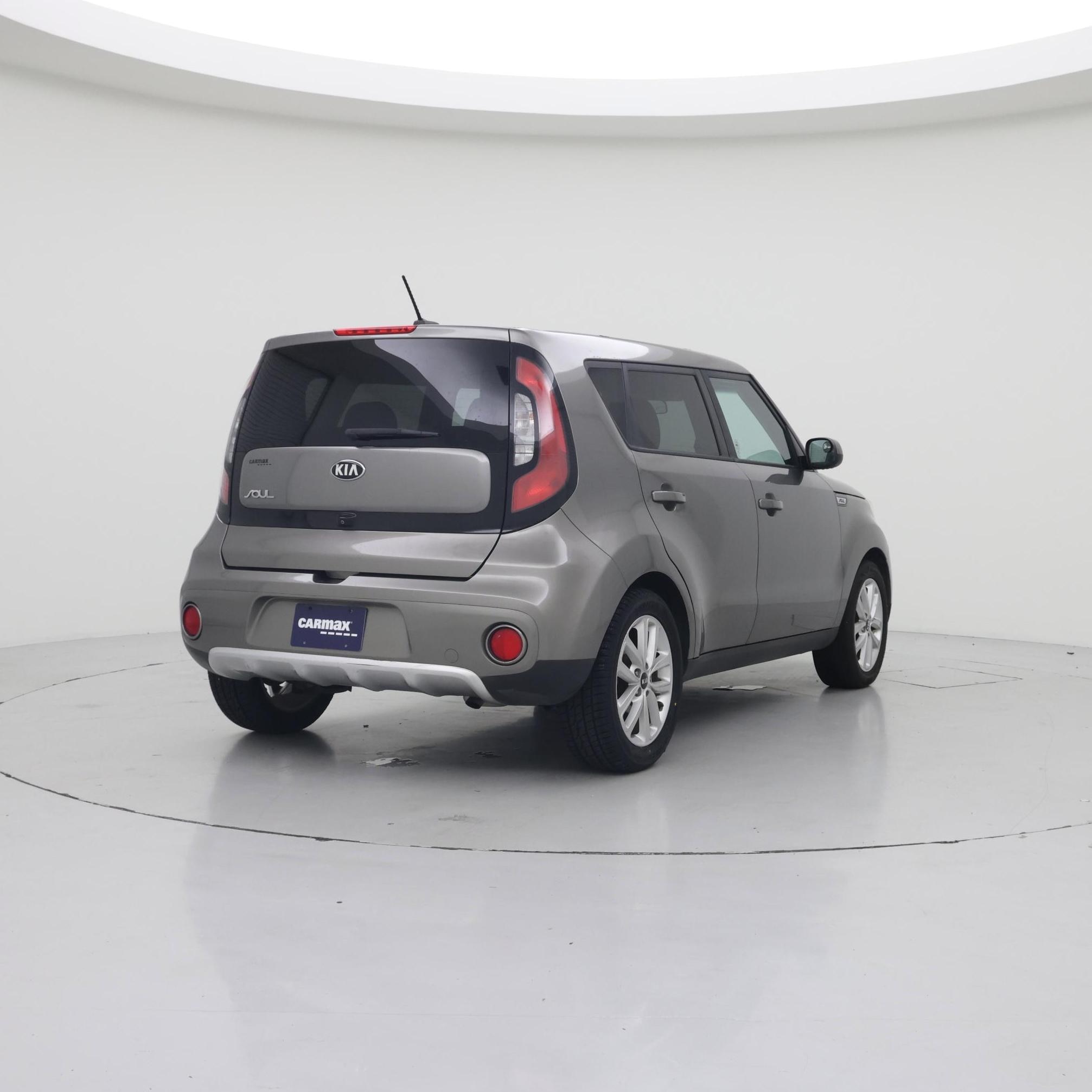 Thumbnail: 2017 Kia Soul - 8