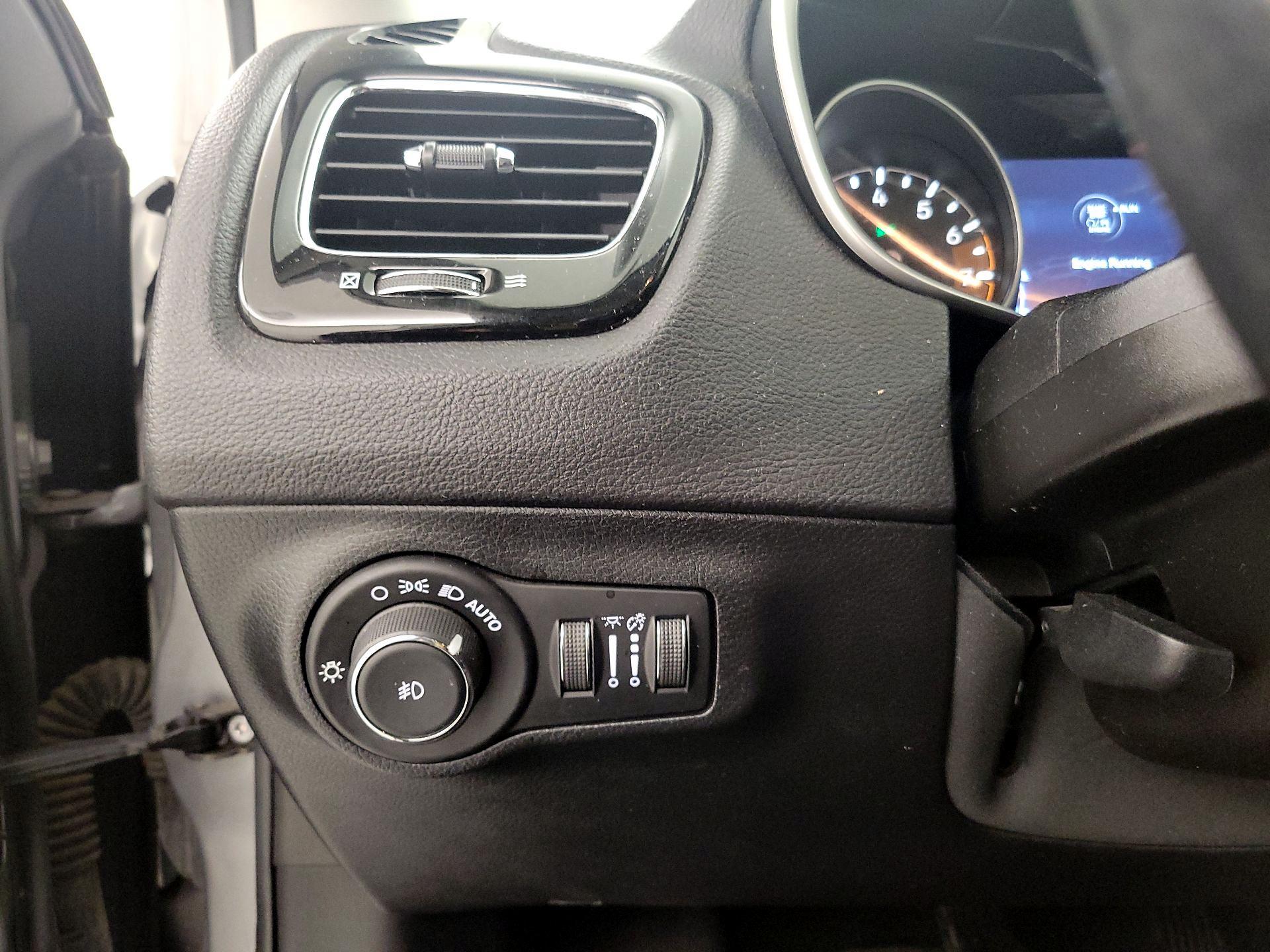 Thumbnail: 2019 Jeep Compass - 13