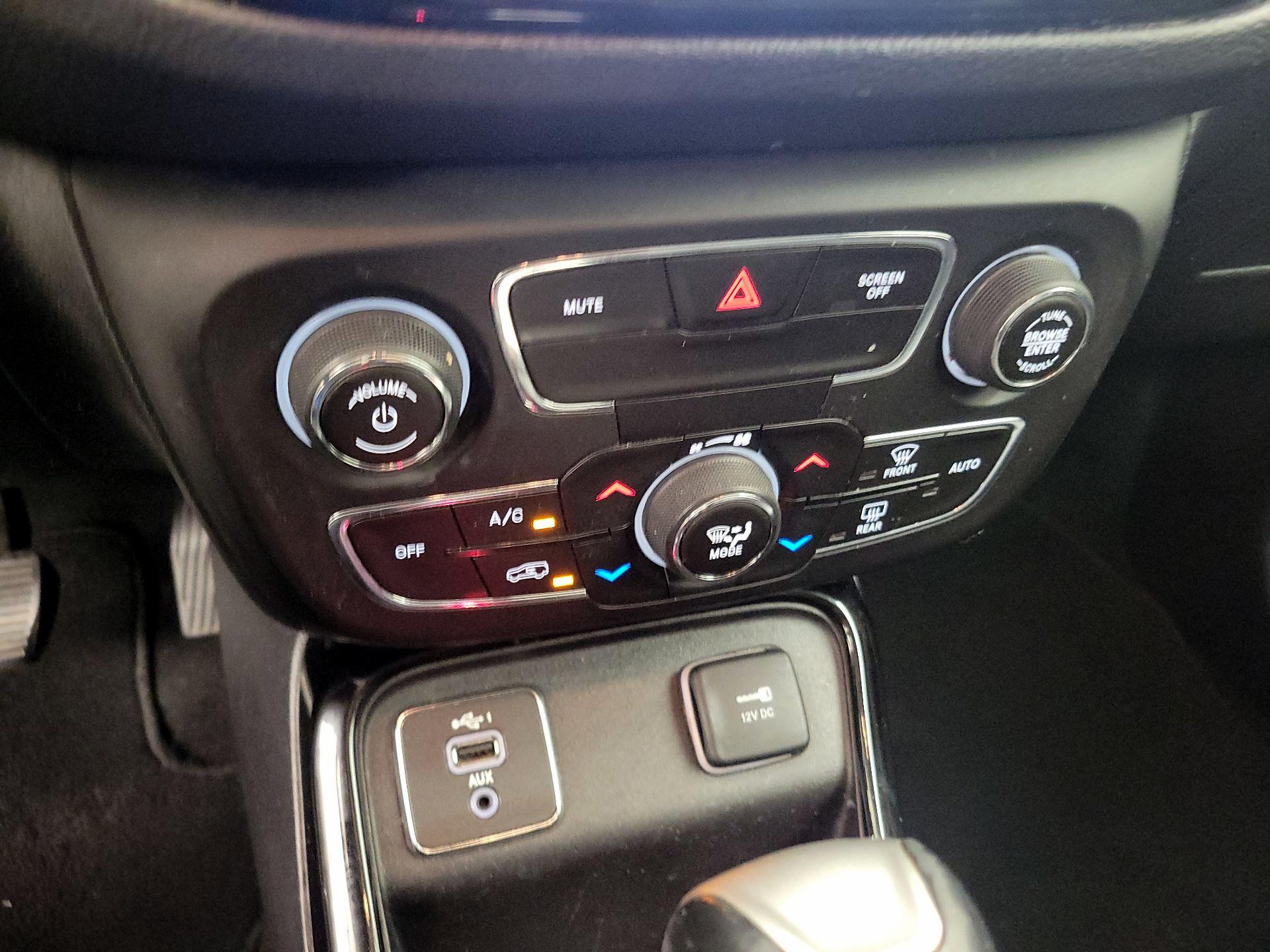 Thumbnail: 2019 Jeep Compass - 16