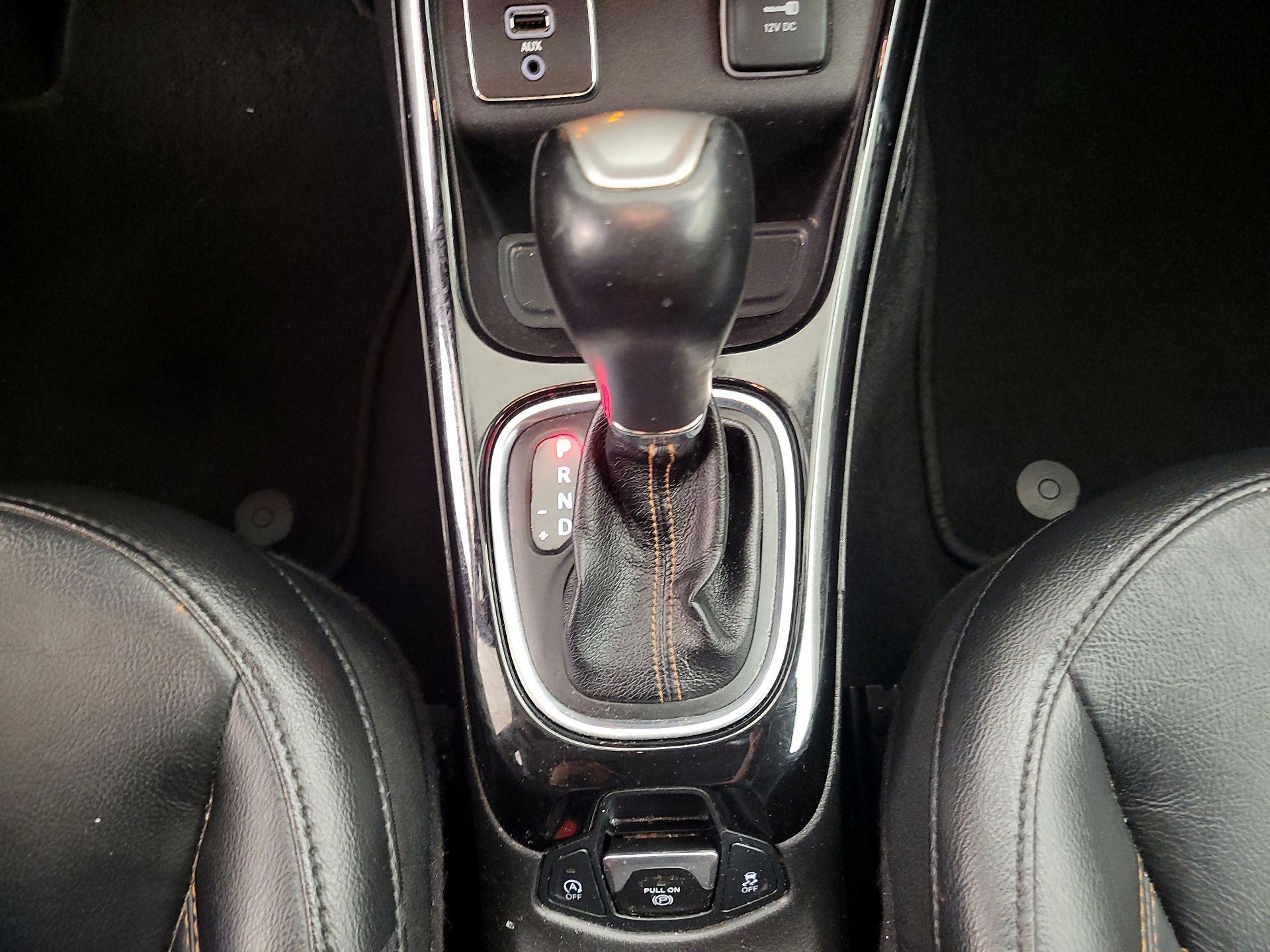 Thumbnail: 2019 Jeep Compass - 17