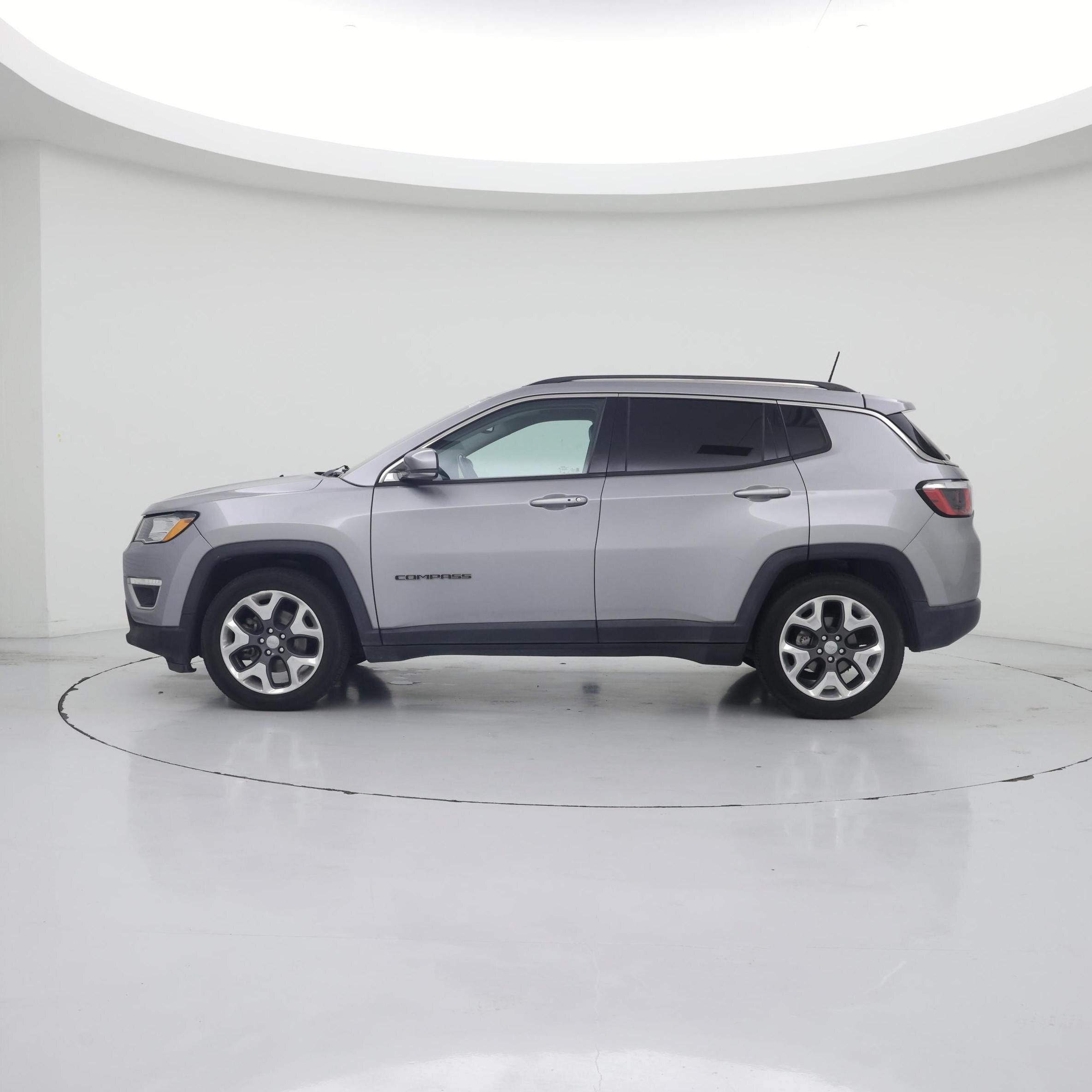 Thumbnail: 2019 Jeep Compass - 3