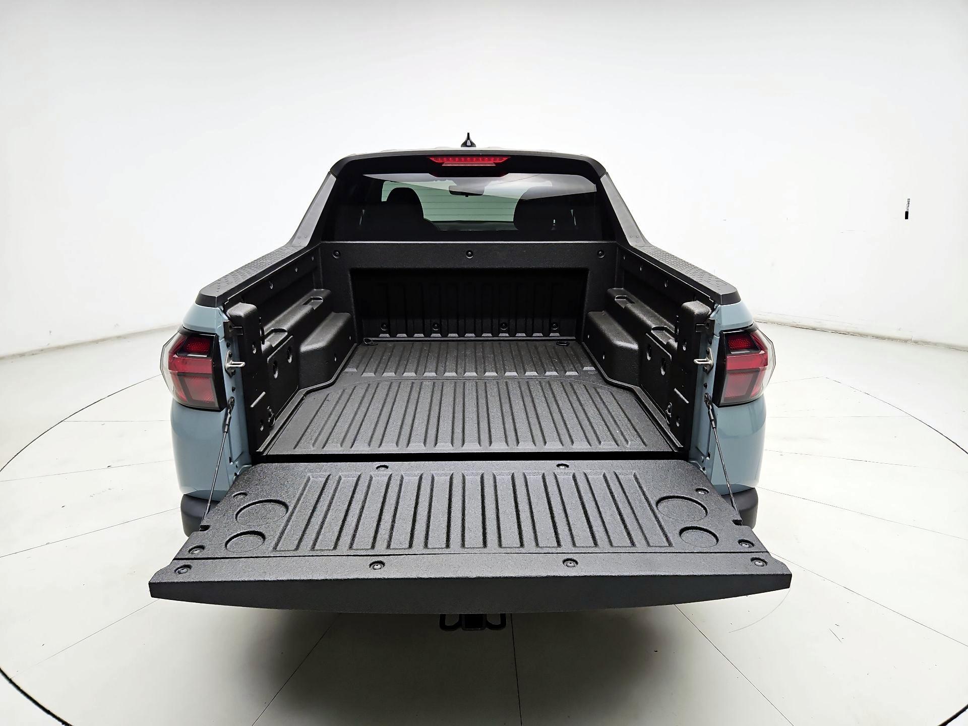 Thumbnail: 2023 Hyundai Santa Cruz - 18