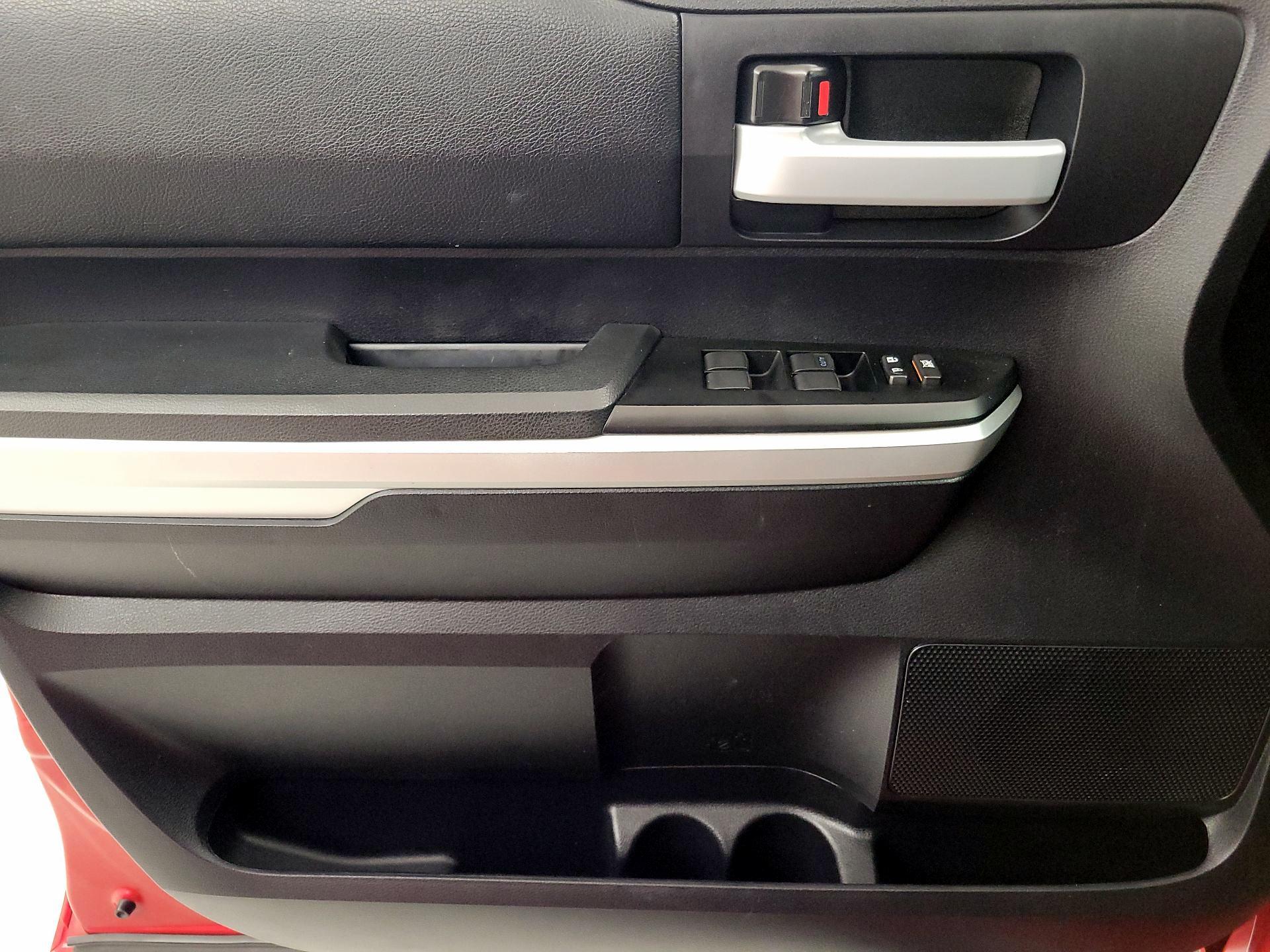 Thumbnail: 2016 Toyota Tundra - 12