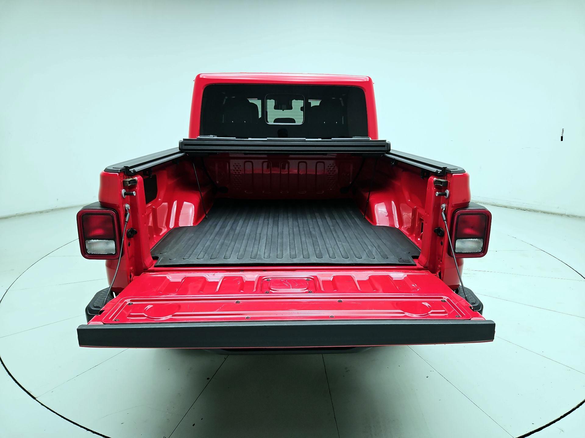 Thumbnail: 2025 Jeep Gladiator - 18