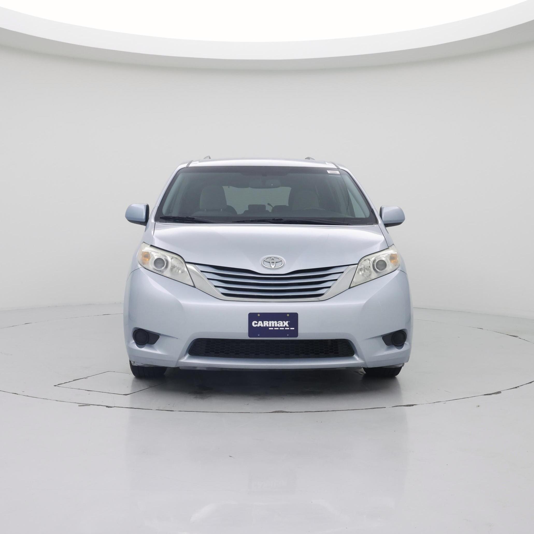 Thumbnail: 2015 Toyota Sienna - 5